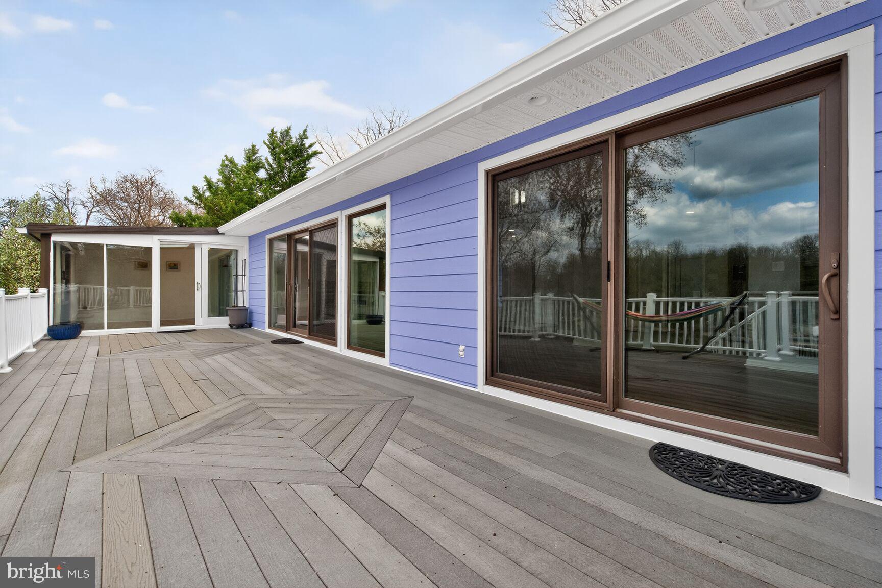 LAKE SHORE - Residential