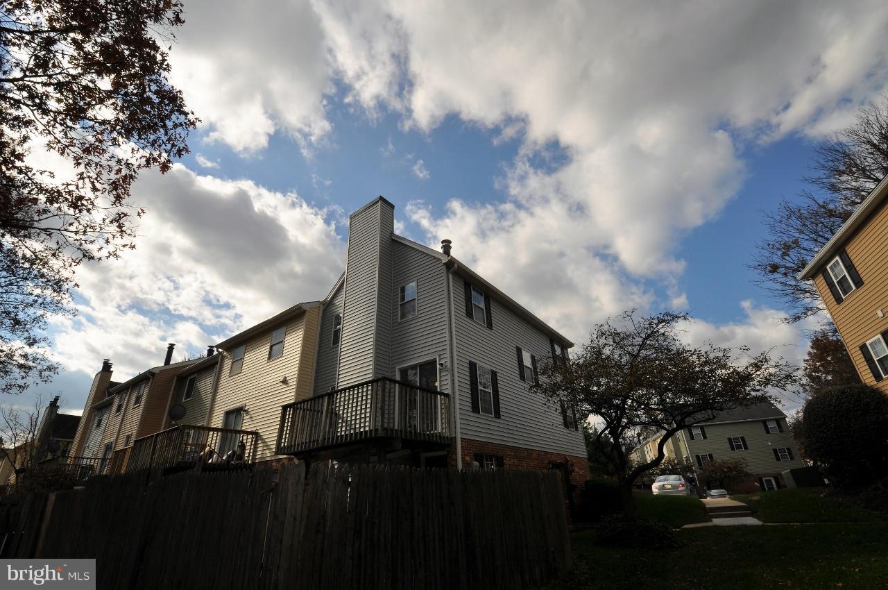 ARBORY CONDOS - Residential