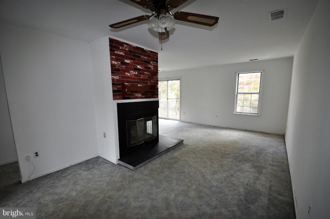 ARBORY CONDOS - Residential