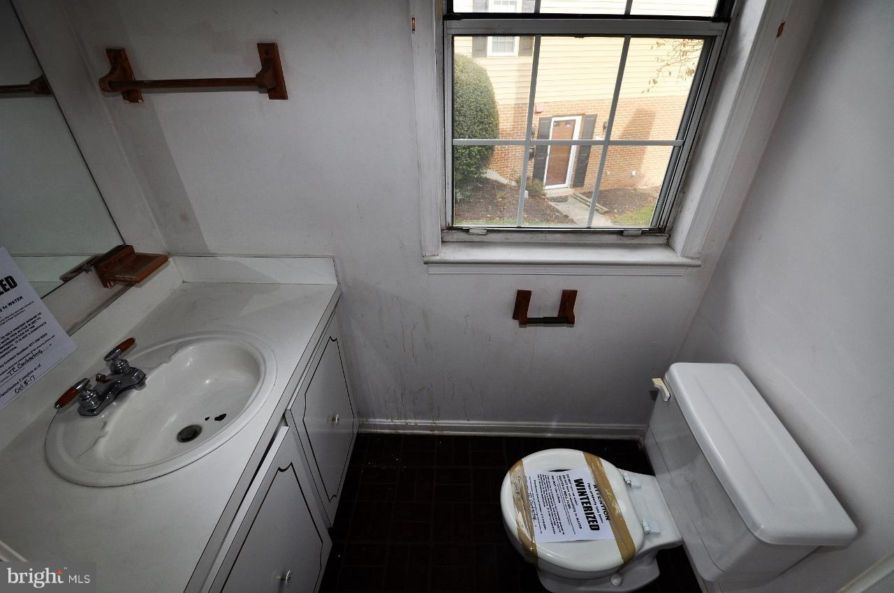 ARBORY CONDOS - Residential