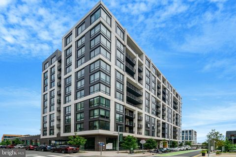 Condo For Rent - 255 W Falls Station Boulevard #510<br/> FALLS CHURCH, VA 22046