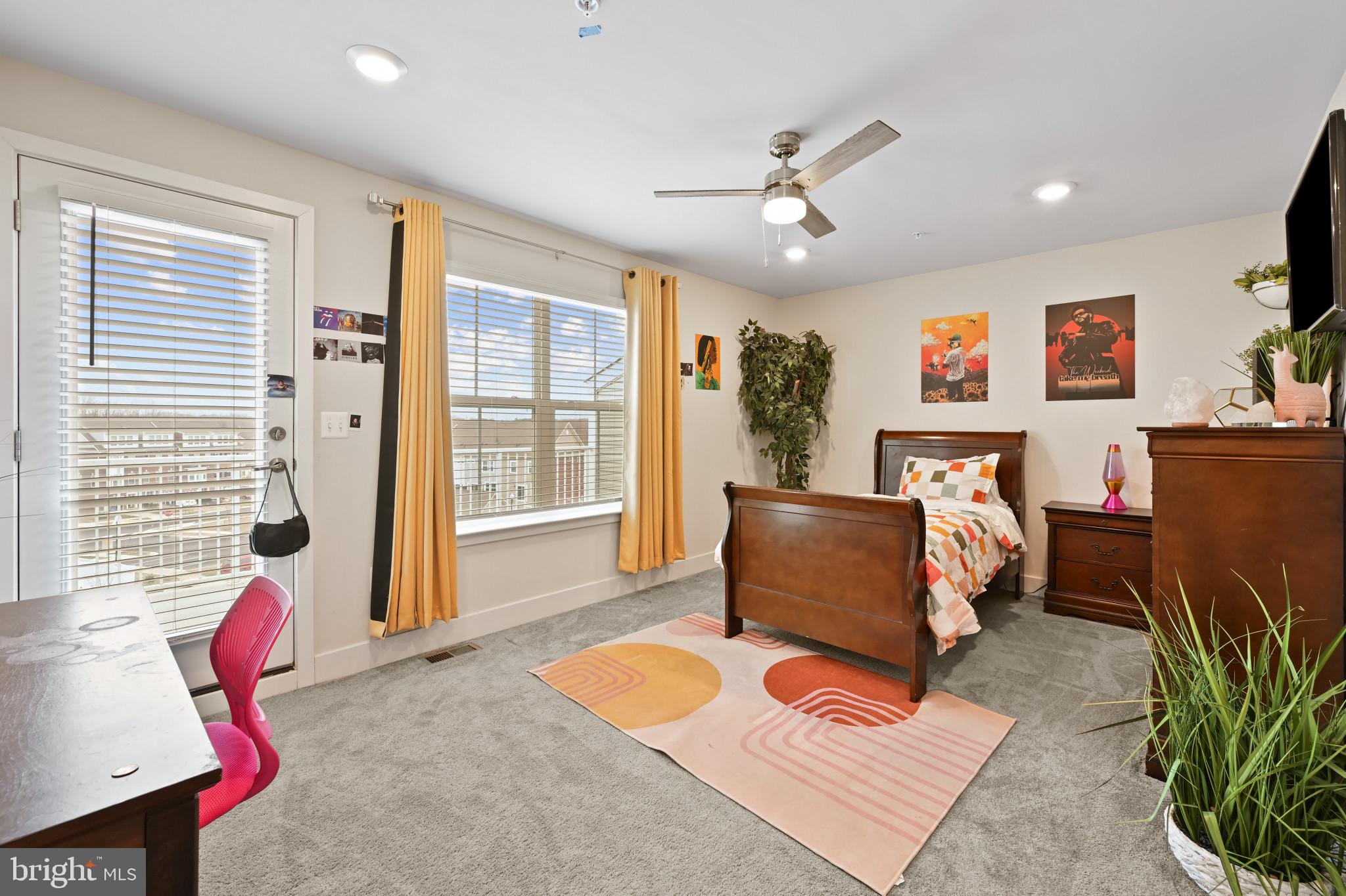 ST CHARLES TOWNS - Residential Lease