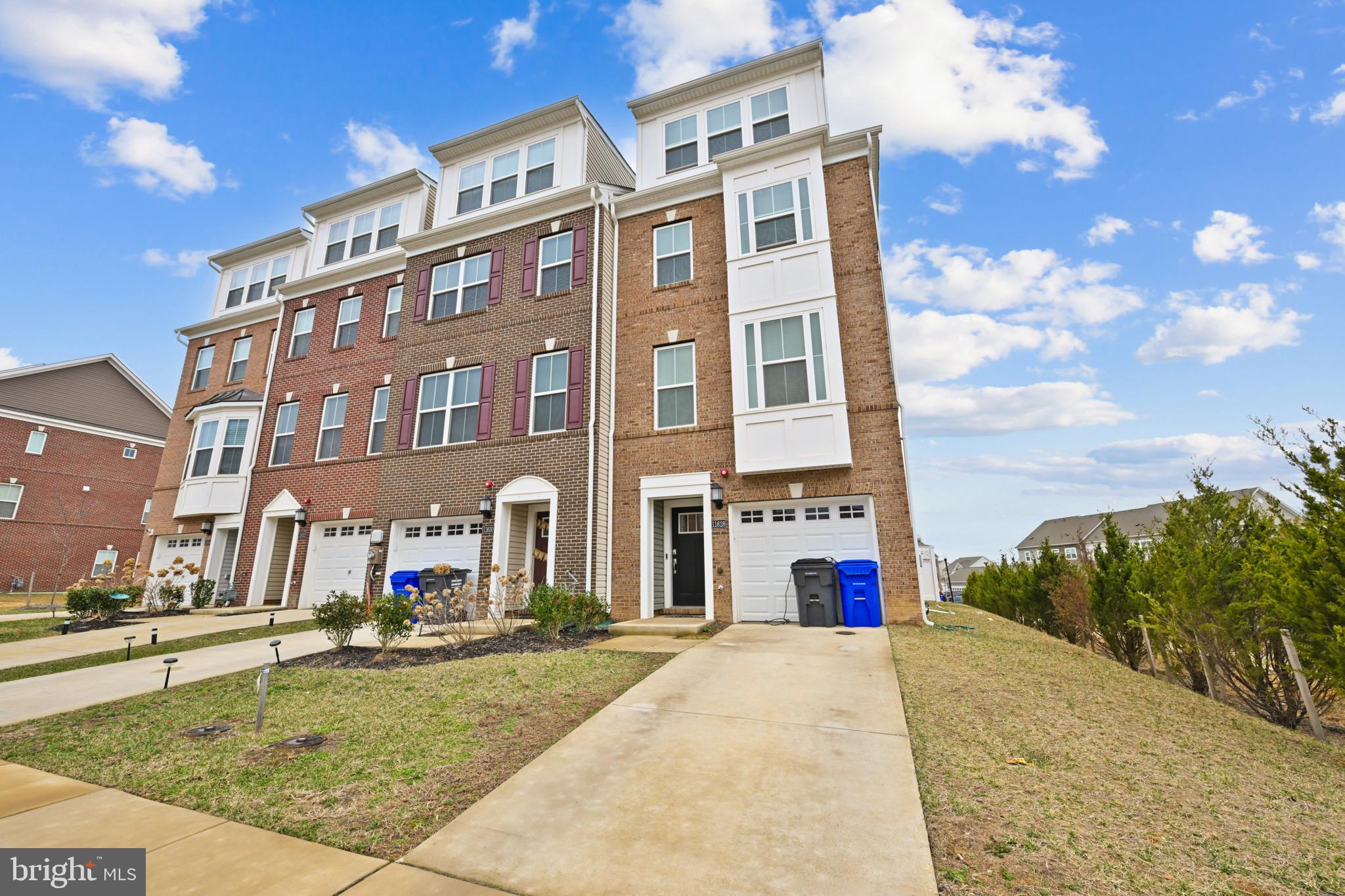 ST CHARLES TOWNS - Residential Lease