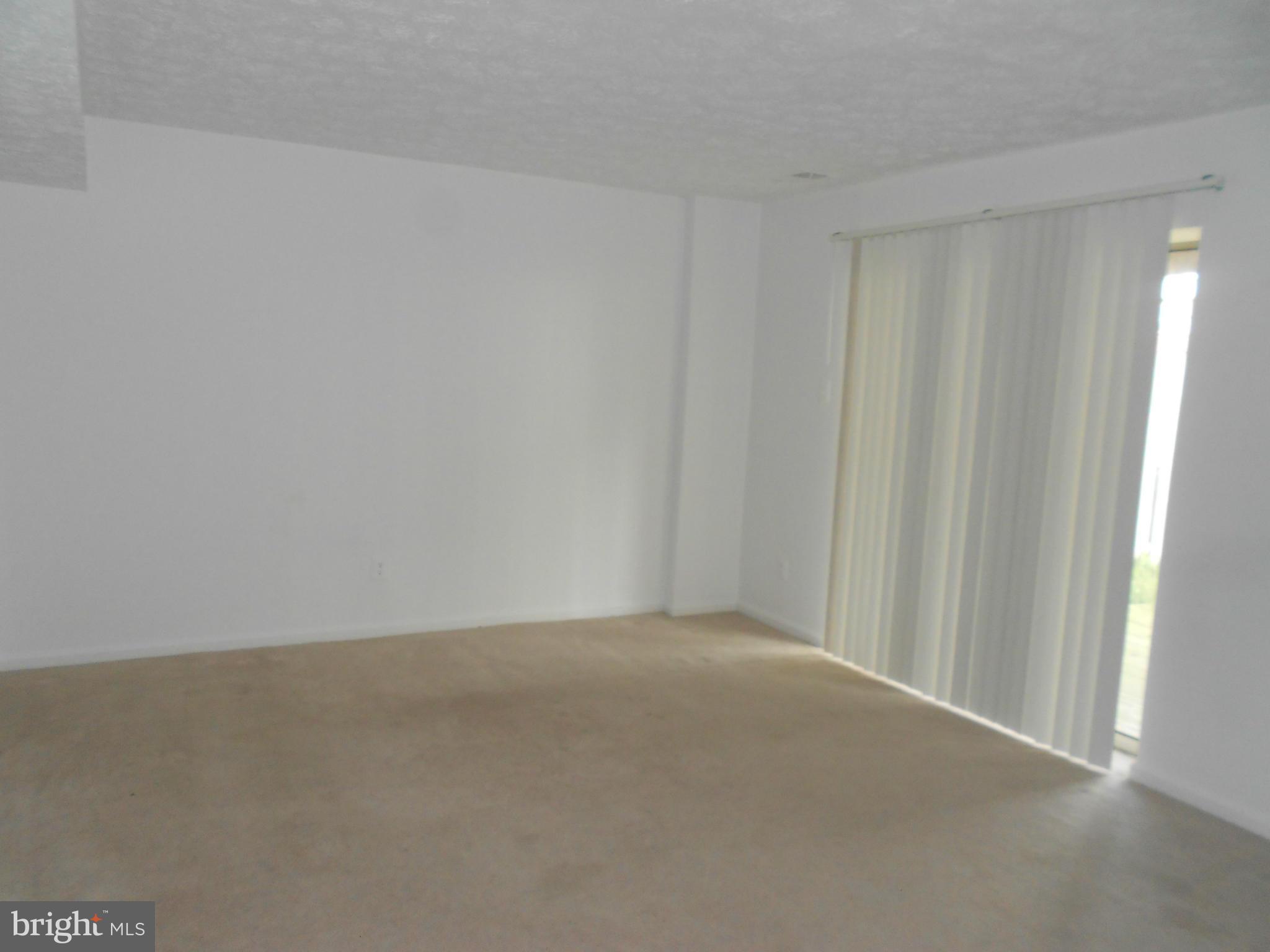 RICHARDSON MEWS - Residential Lease