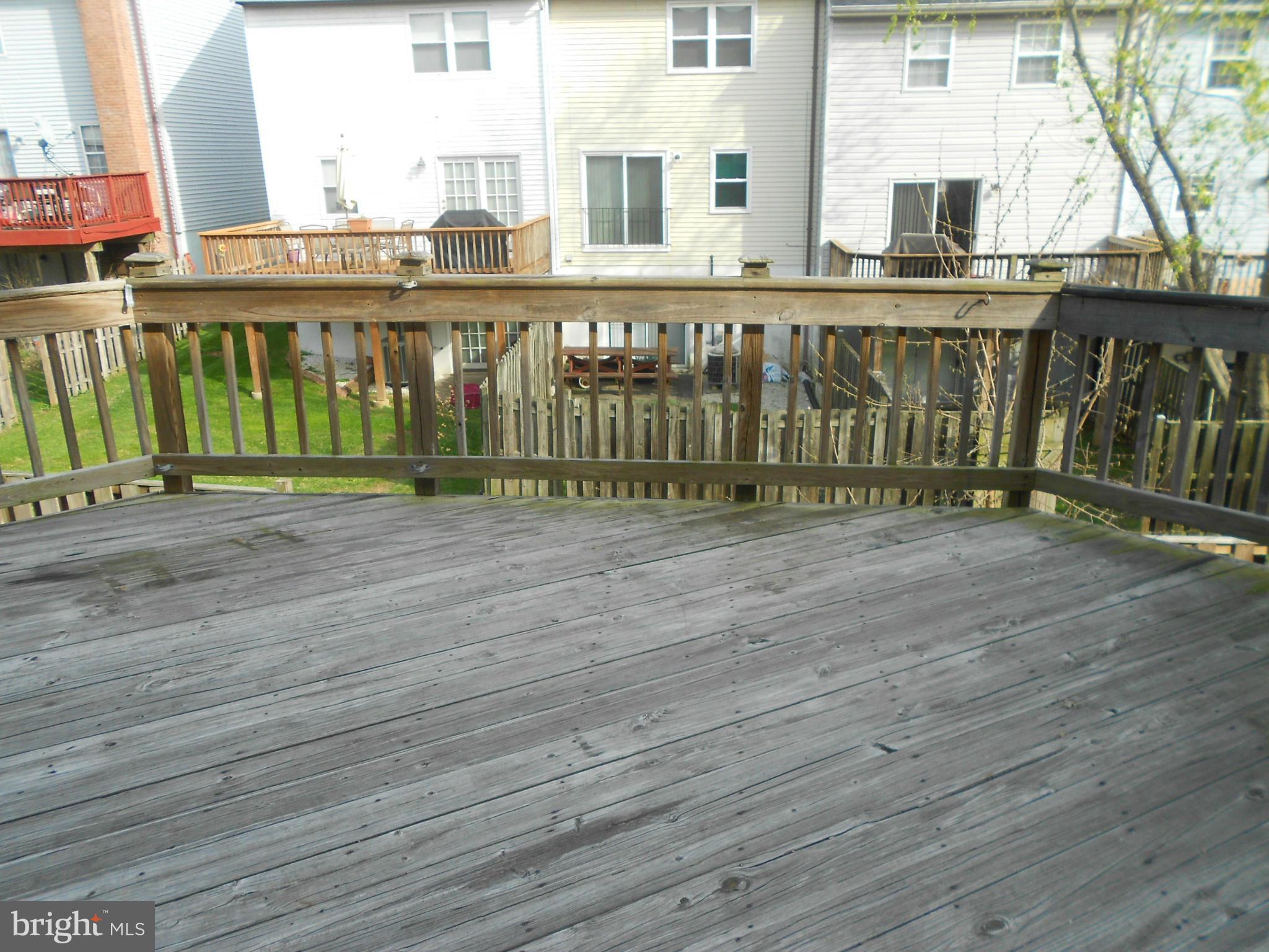 RICHARDSON MEWS - Residential Lease