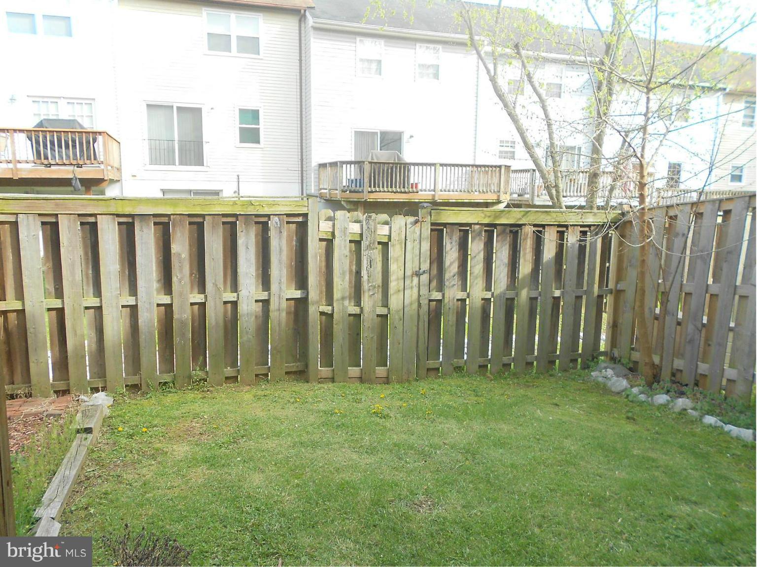 RICHARDSON MEWS - Residential Lease