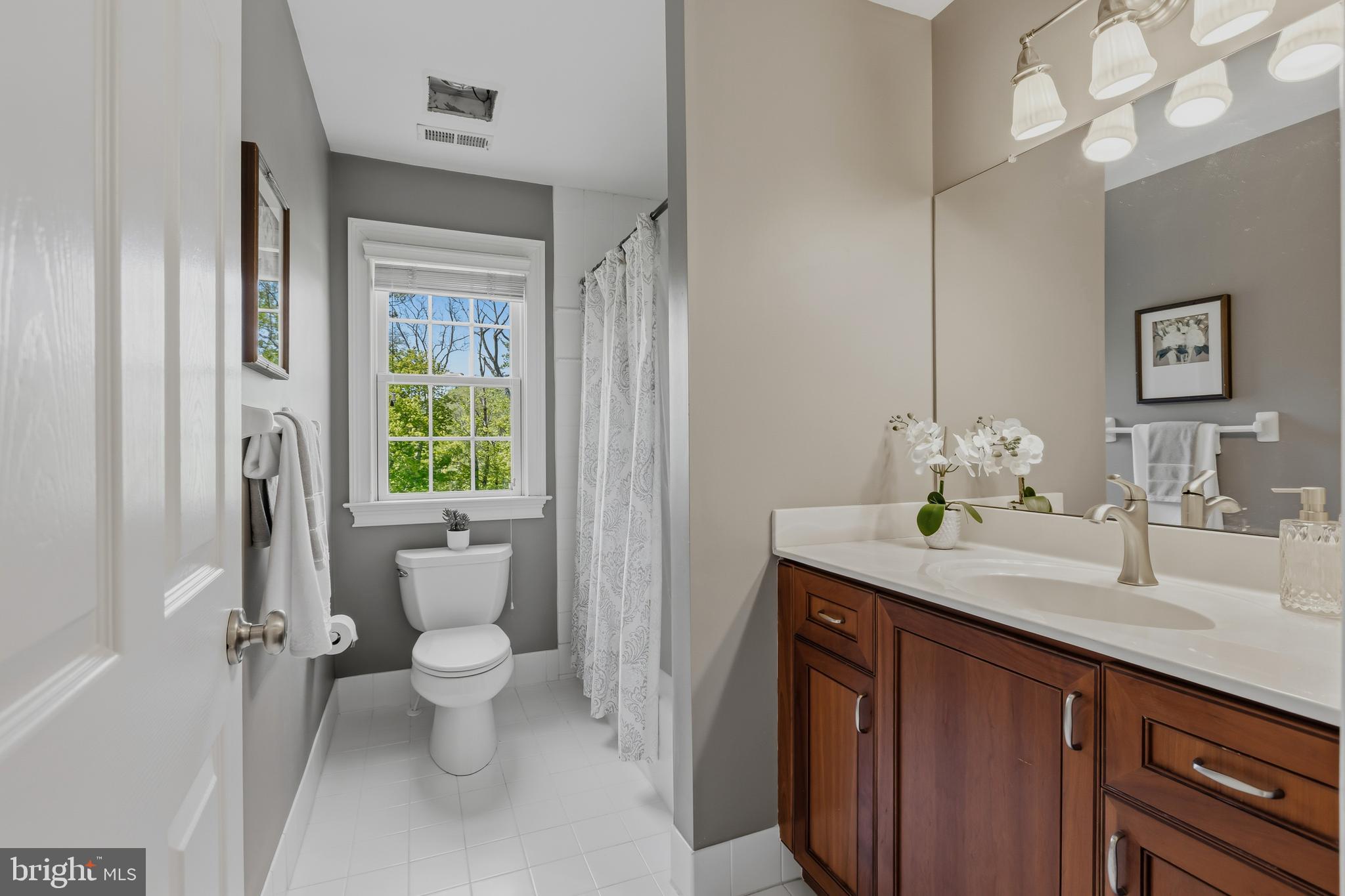 CHERRY CREEK - Residential