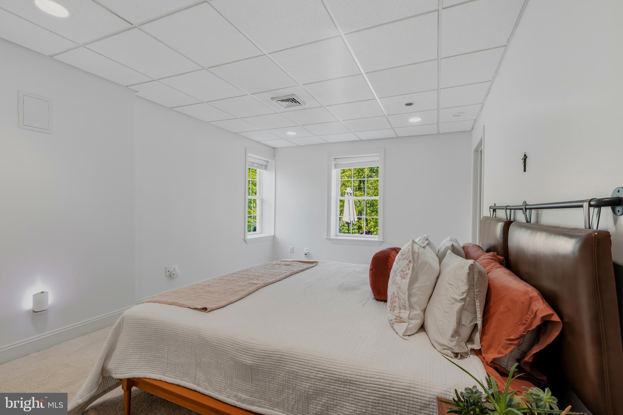 CHERRY CREEK - Residential