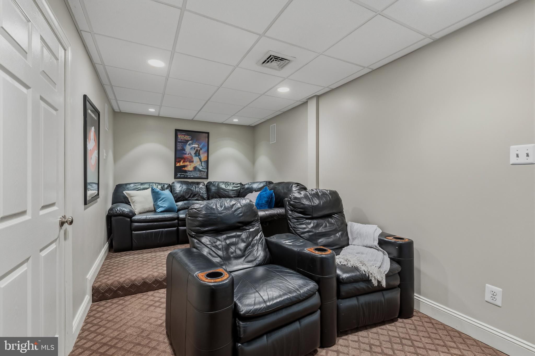 CHERRY CREEK - Residential
