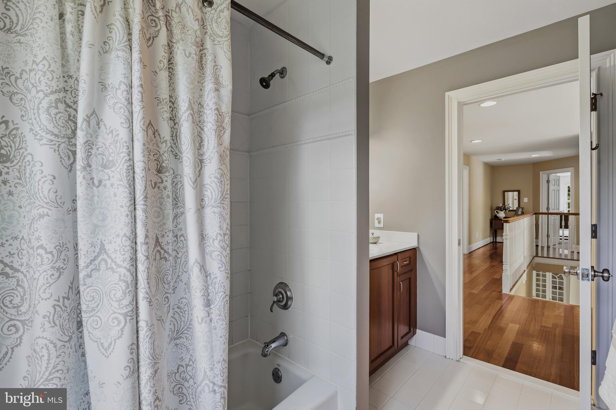 CHERRY CREEK - Residential