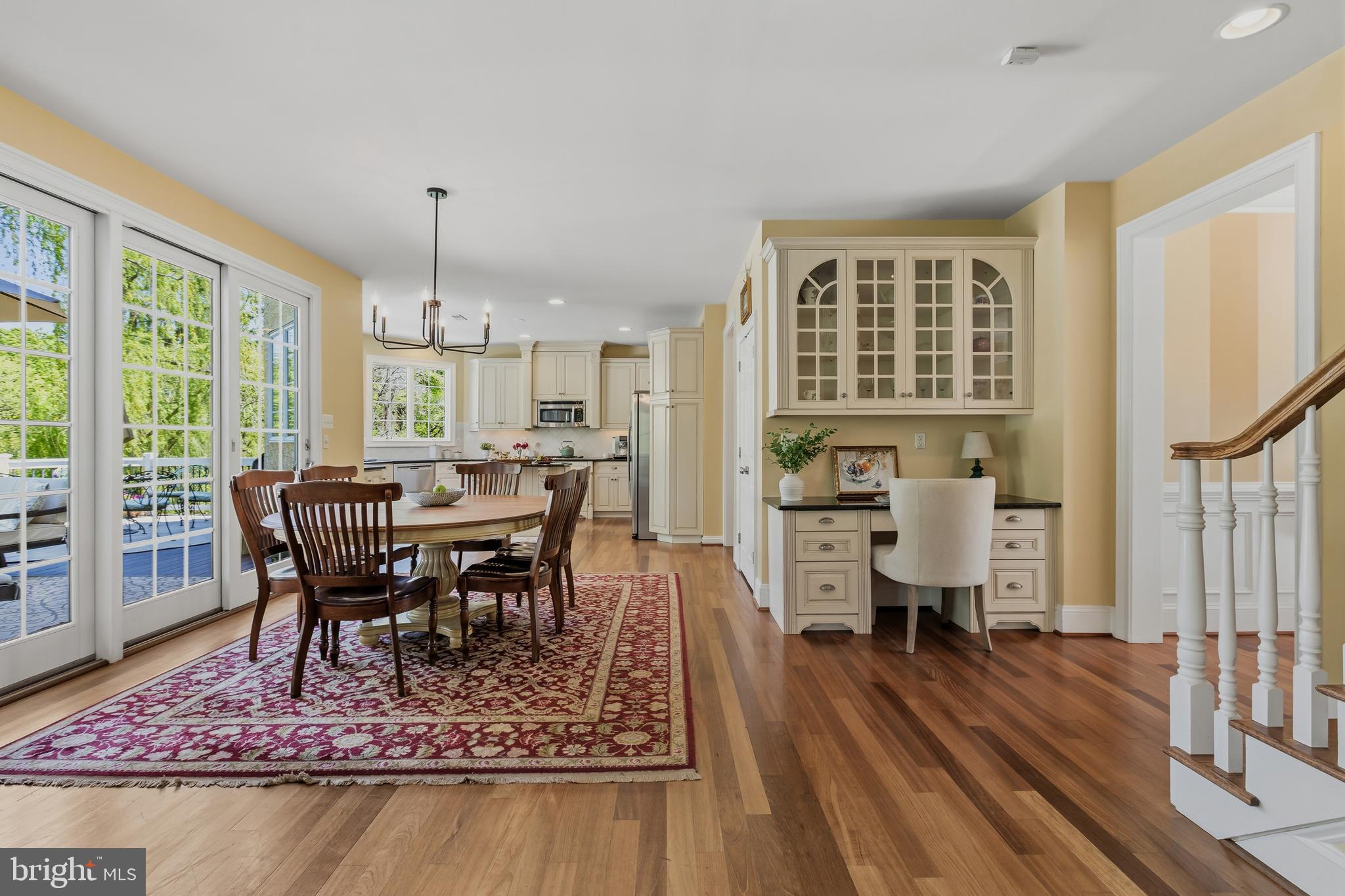 CHERRY CREEK - Residential