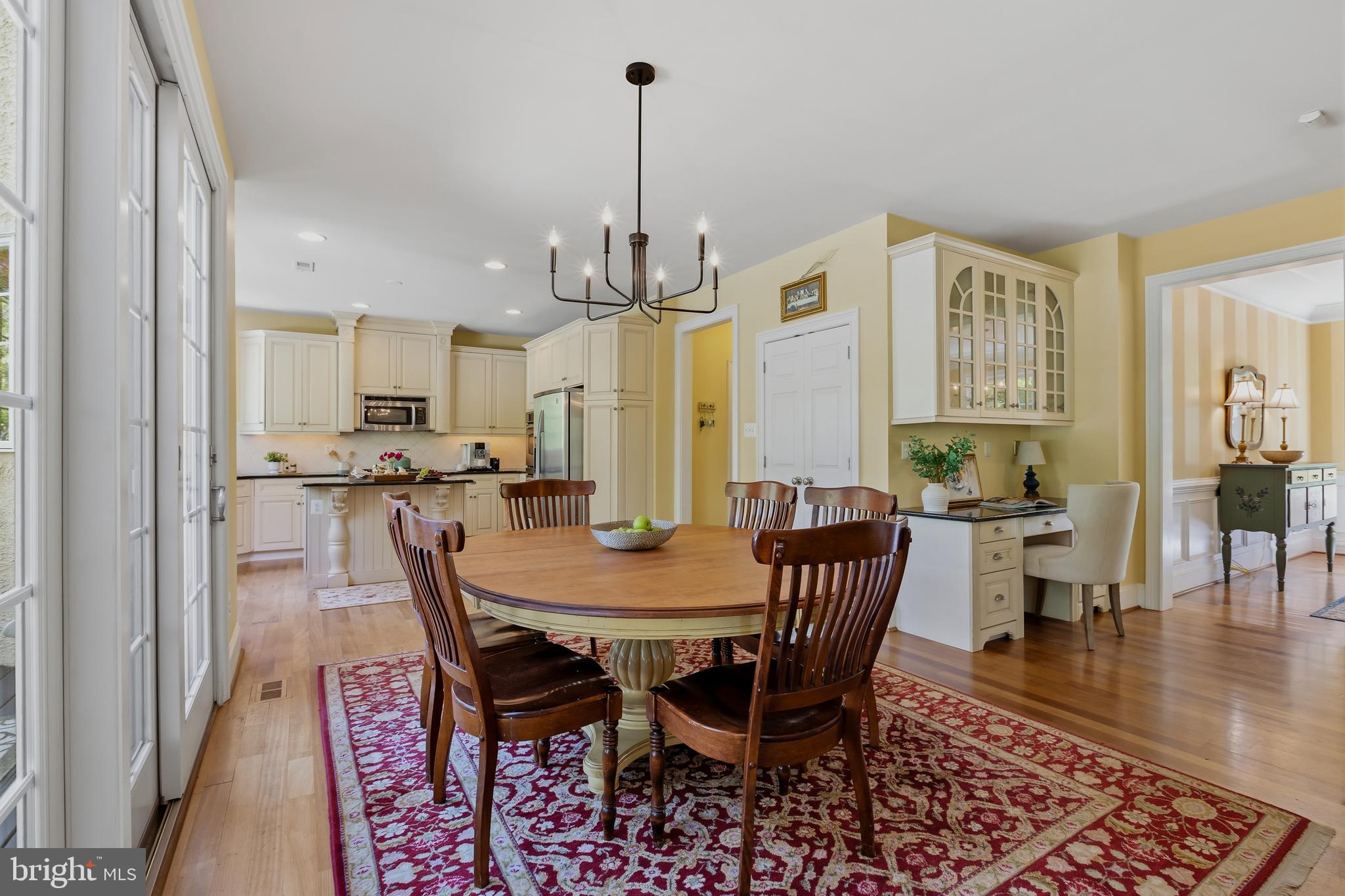 CHERRY CREEK - Residential