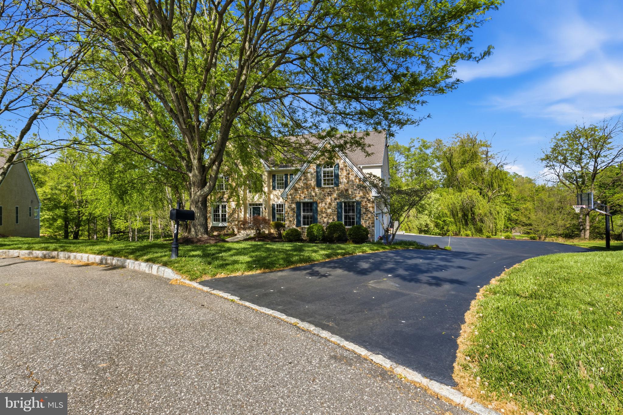 CHERRY CREEK - Residential