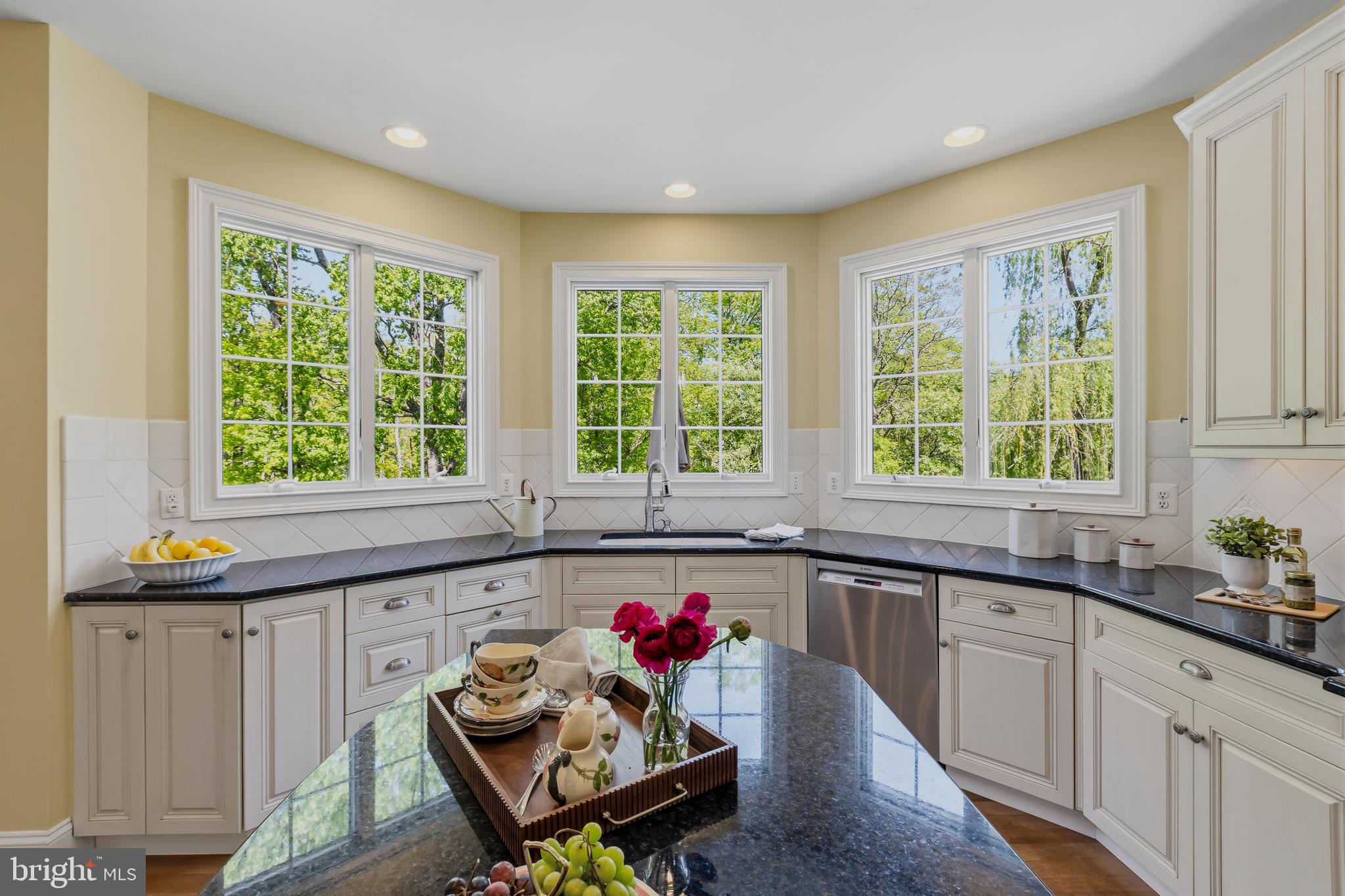 CHERRY CREEK - Residential