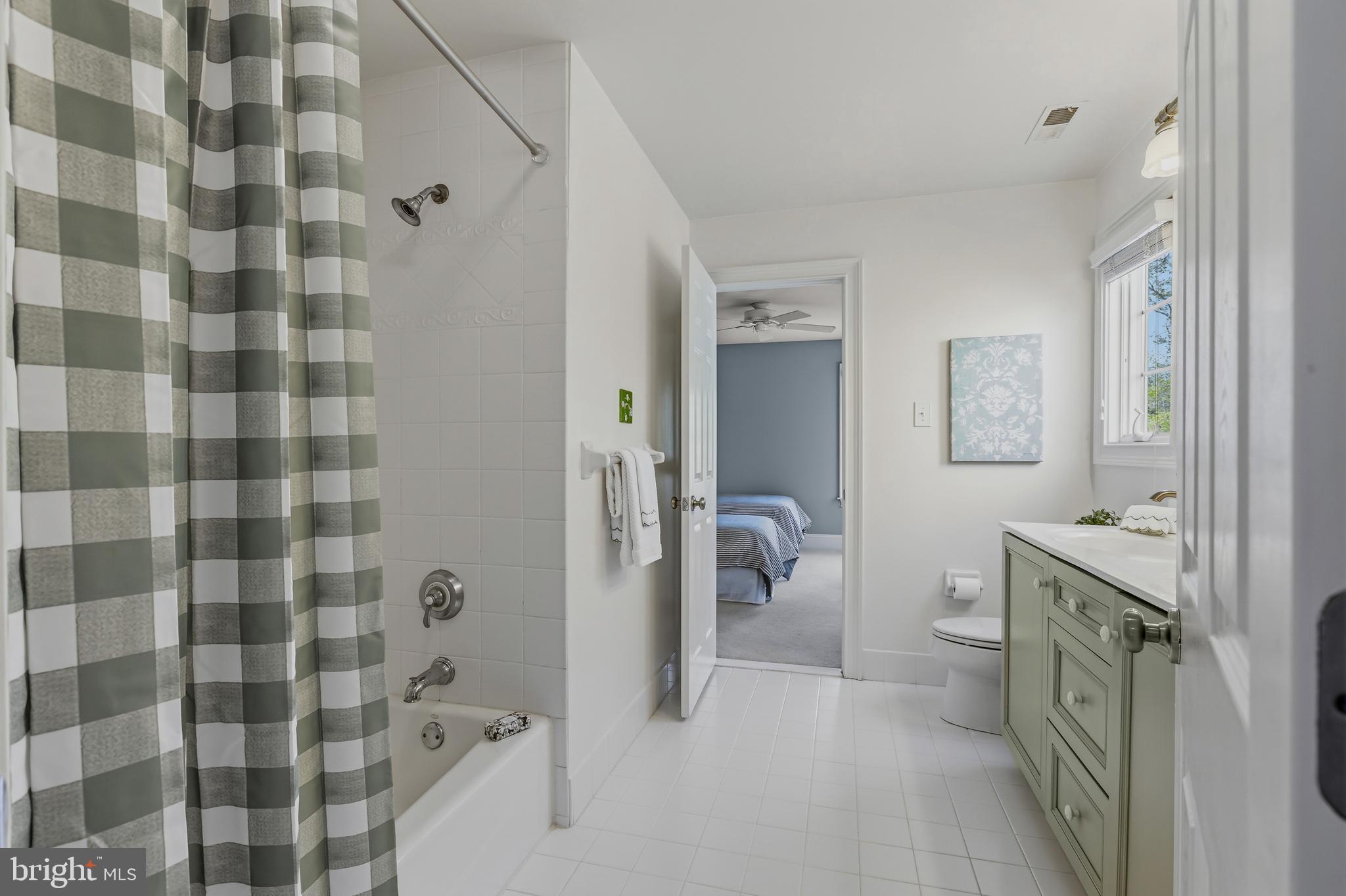 CHERRY CREEK - Residential