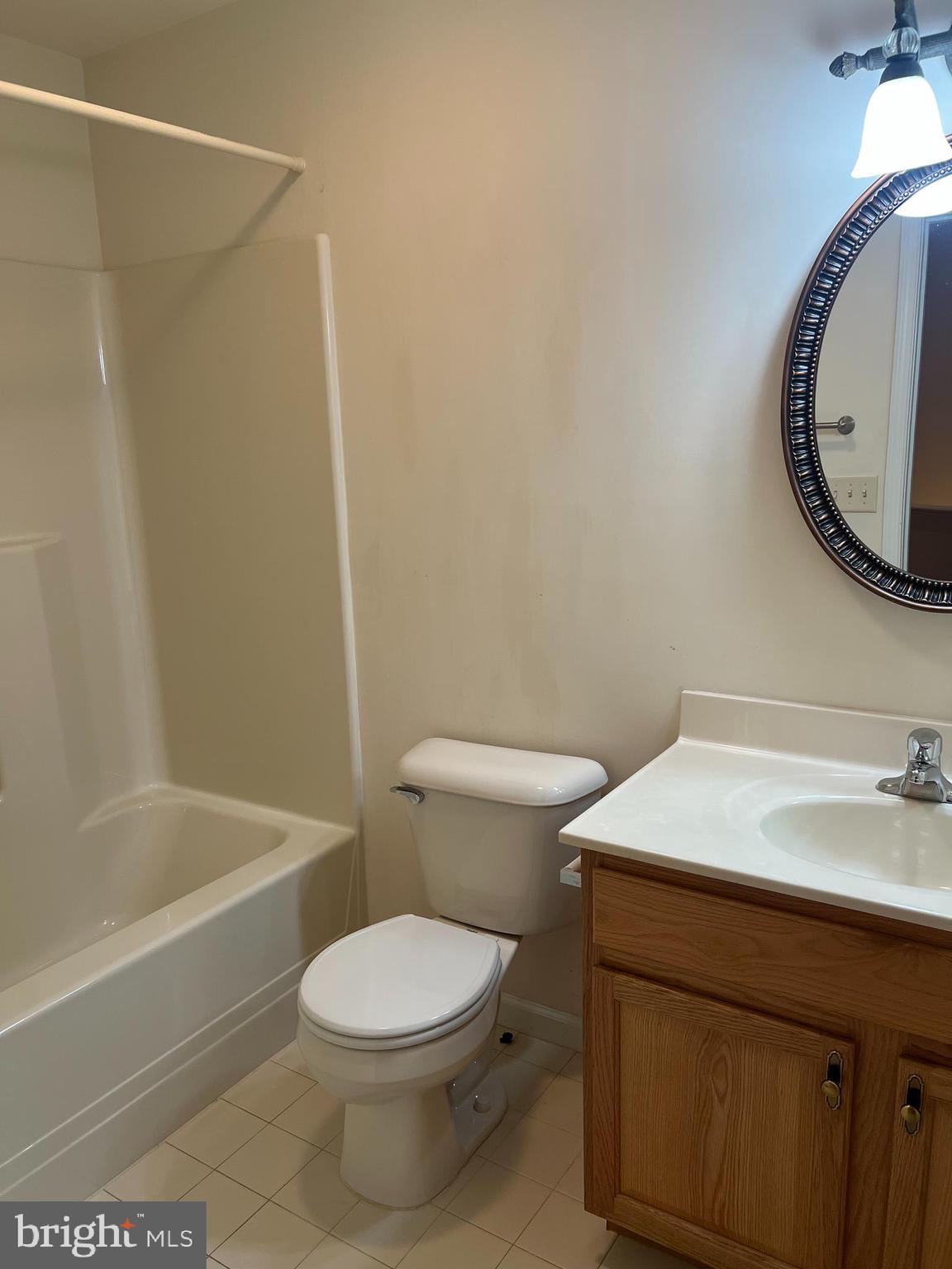 NICHOLSON SQUARE - Residential Lease