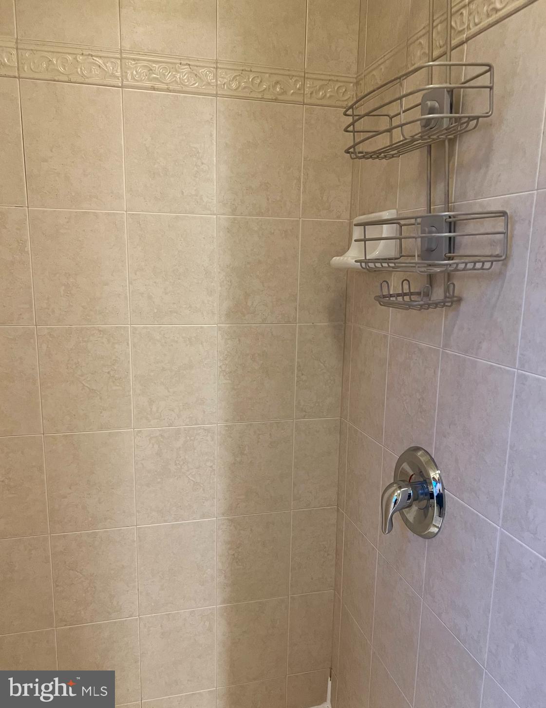 NICHOLSON SQUARE - Residential Lease