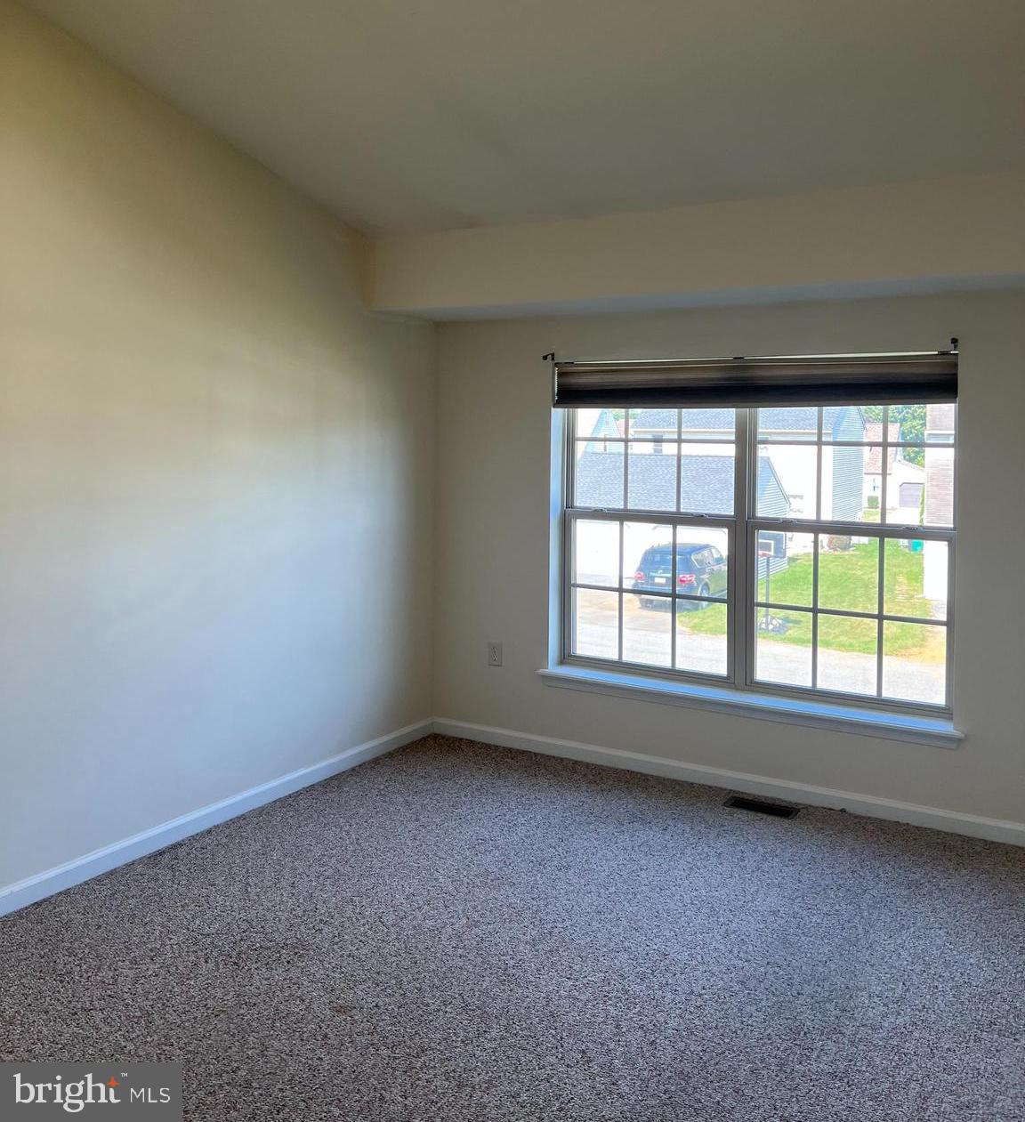 NICHOLSON SQUARE - Residential Lease