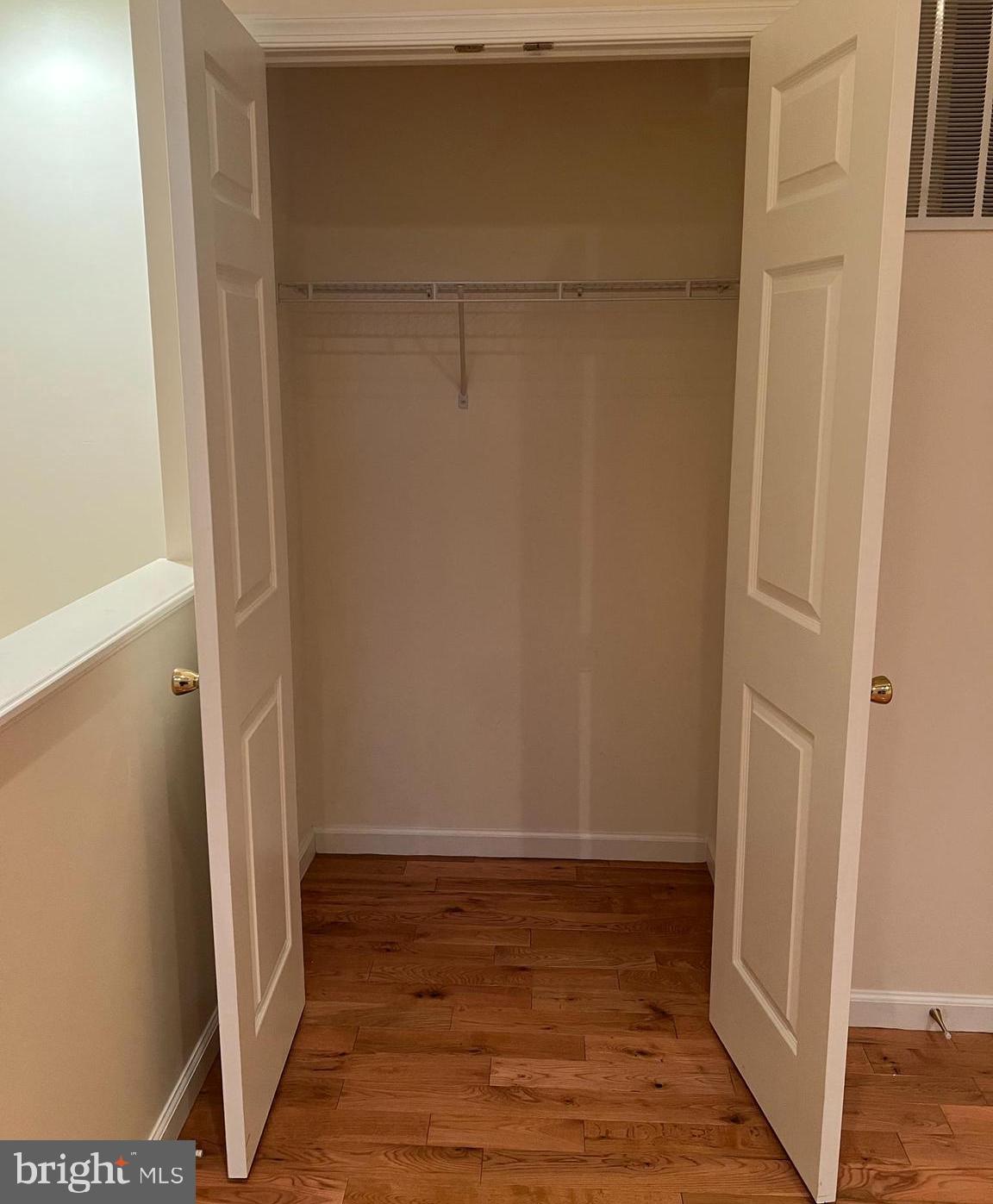 NICHOLSON SQUARE - Residential Lease