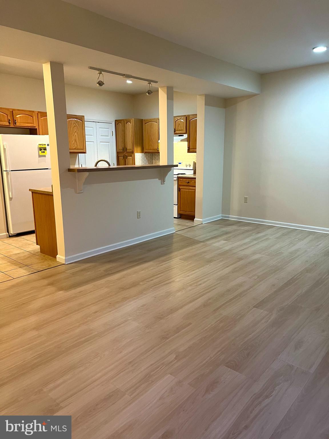 NICHOLSON SQUARE - Residential Lease