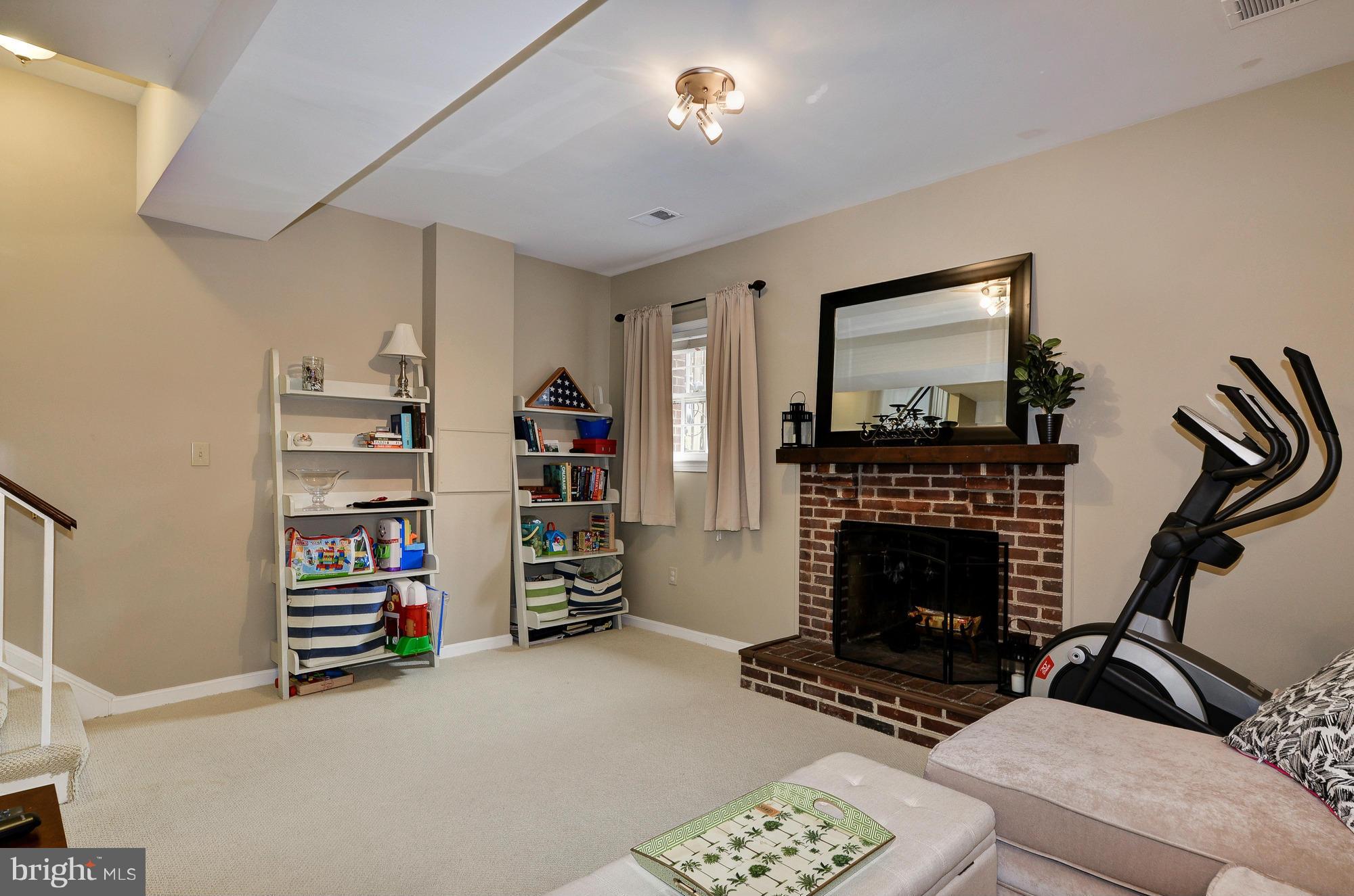 CHAPEL HILL - Residential