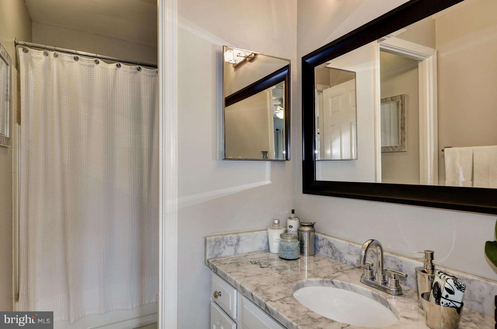 CHAPEL HILL - Residential