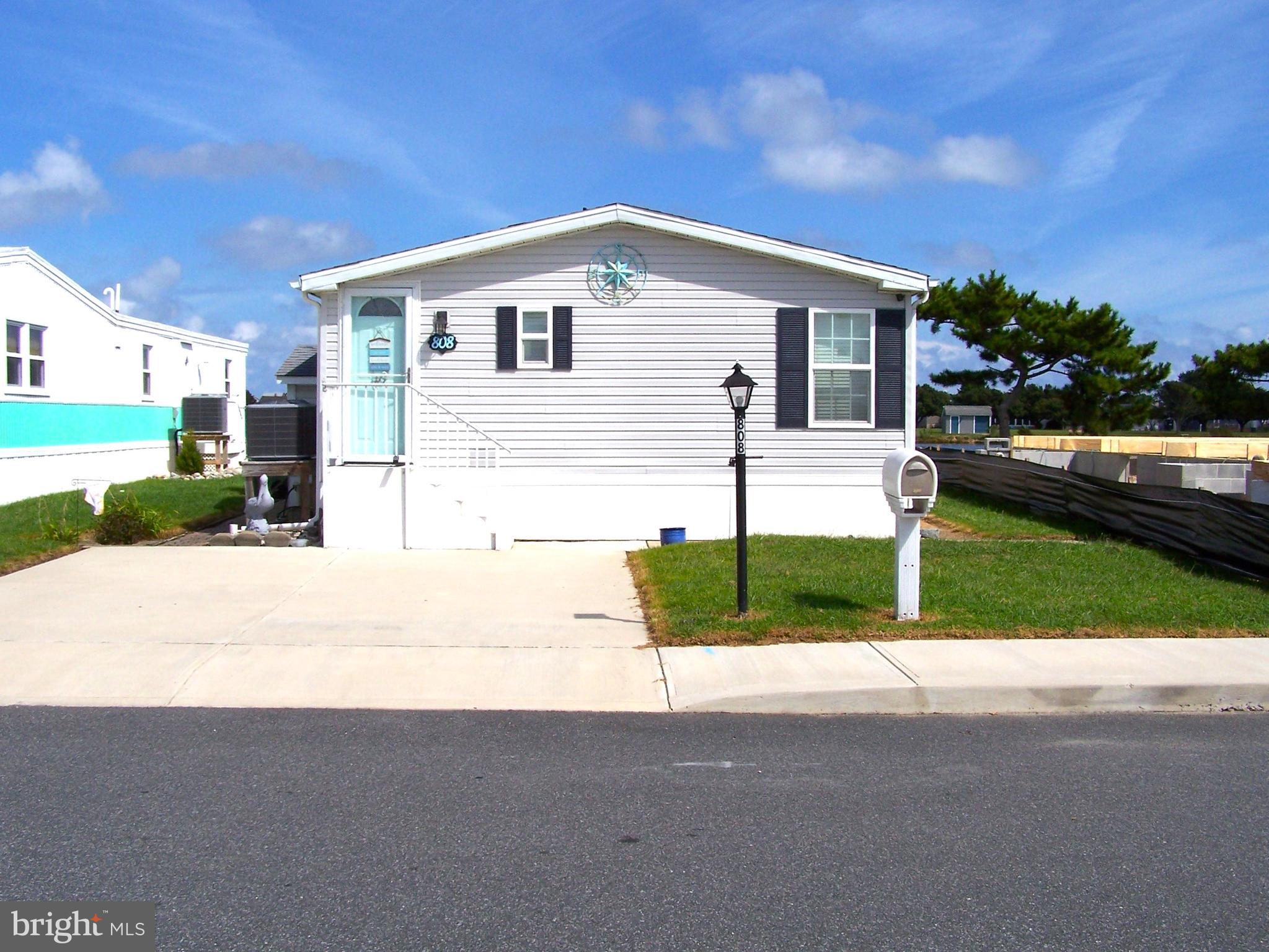 808 BAHIA DRIVE