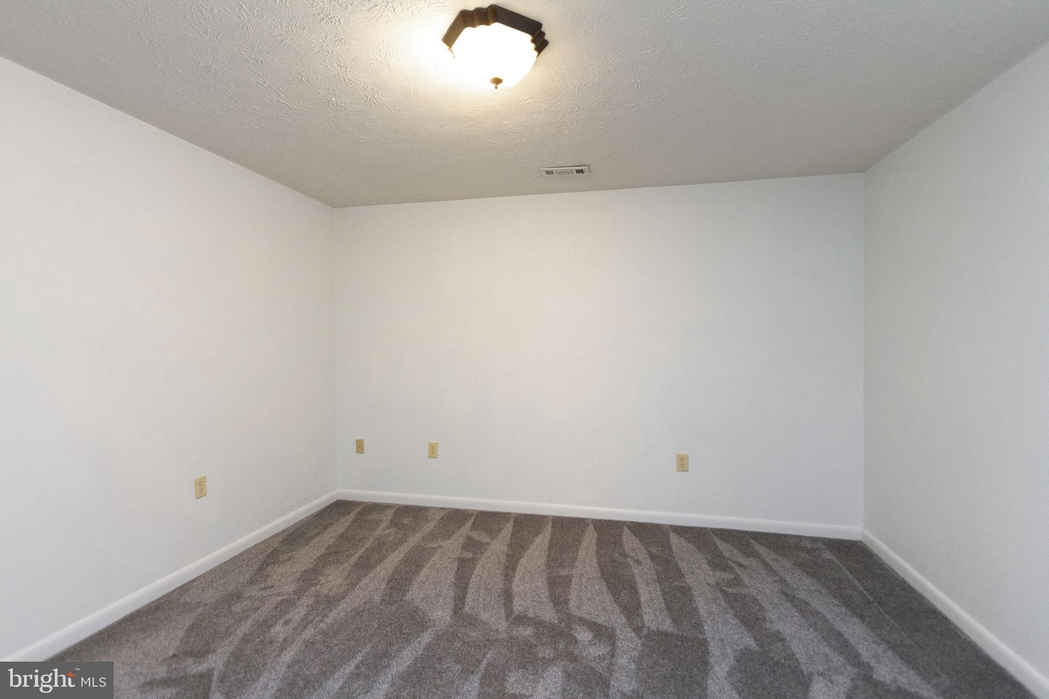 ARGYLE HILLS - Residential Lease