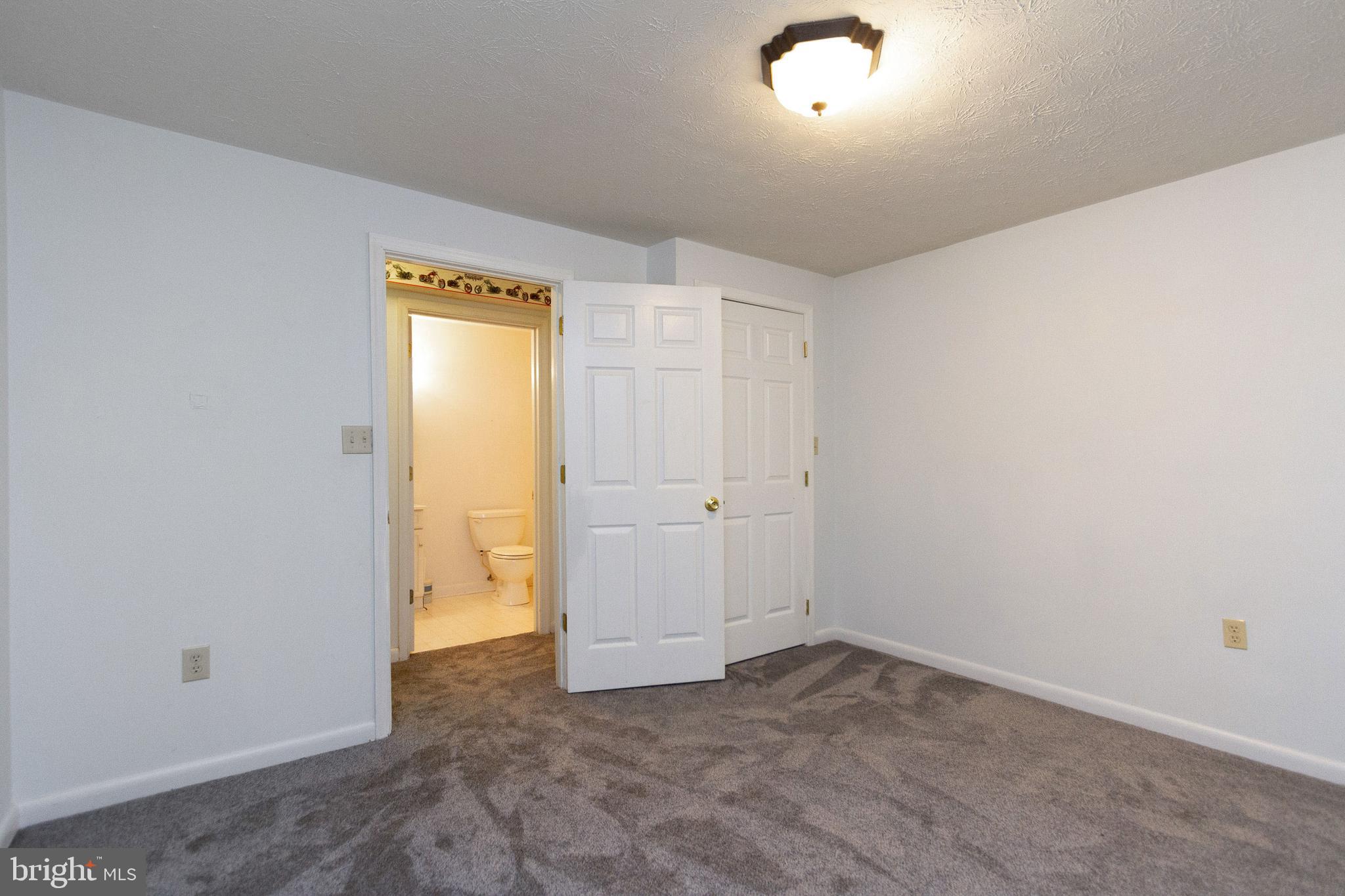 ARGYLE HILLS - Residential Lease