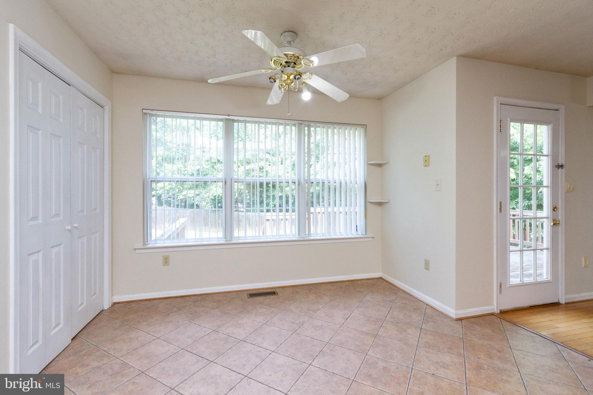 ARGYLE HILLS - Residential Lease