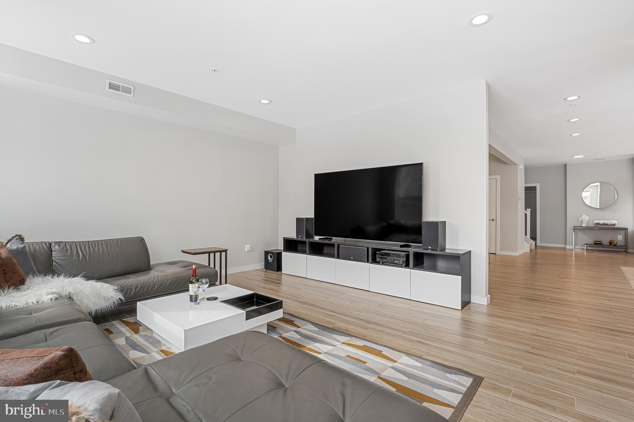 WHEATON OUT RES. (2) - Residential