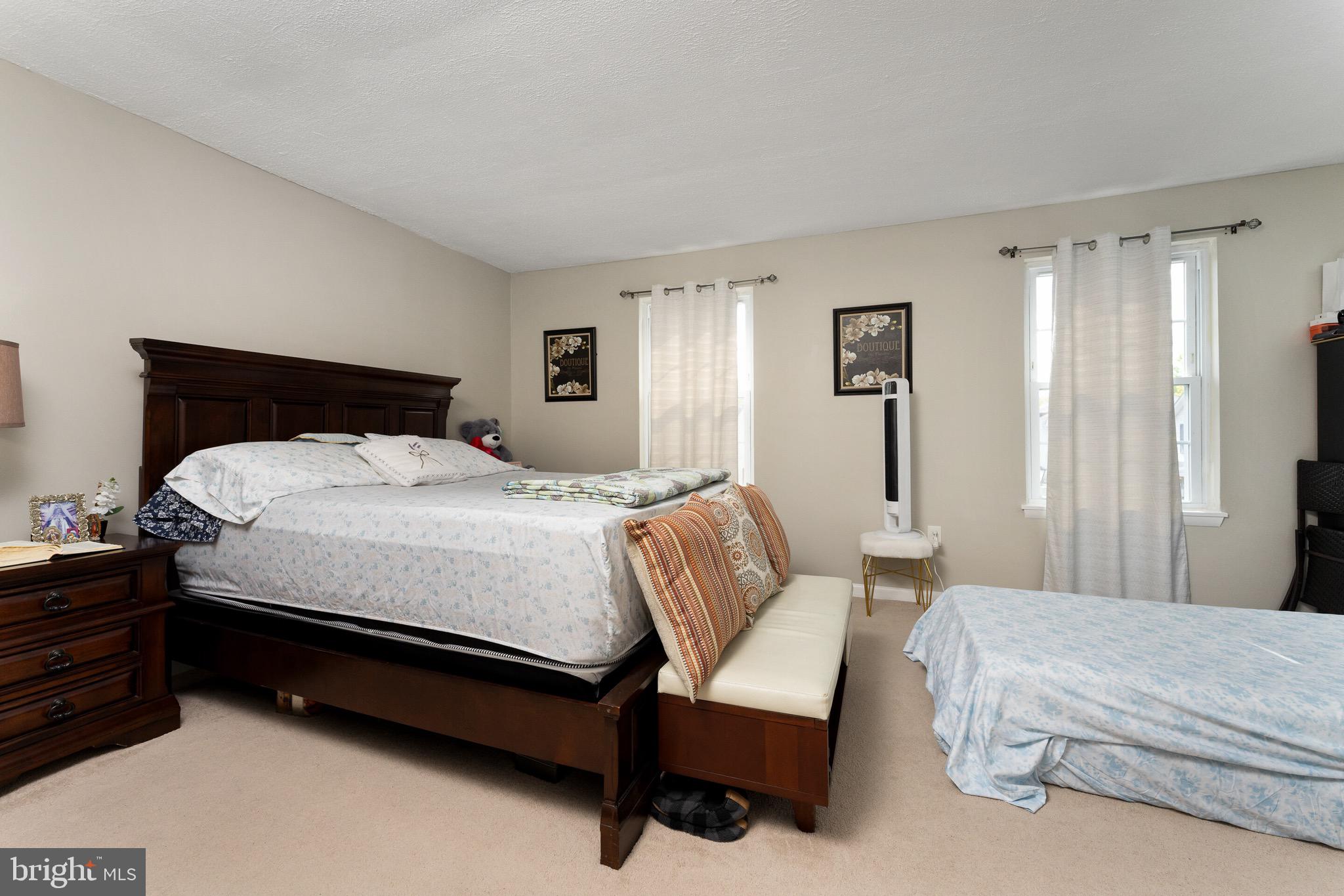 WILLIAMSTOWN - Residential