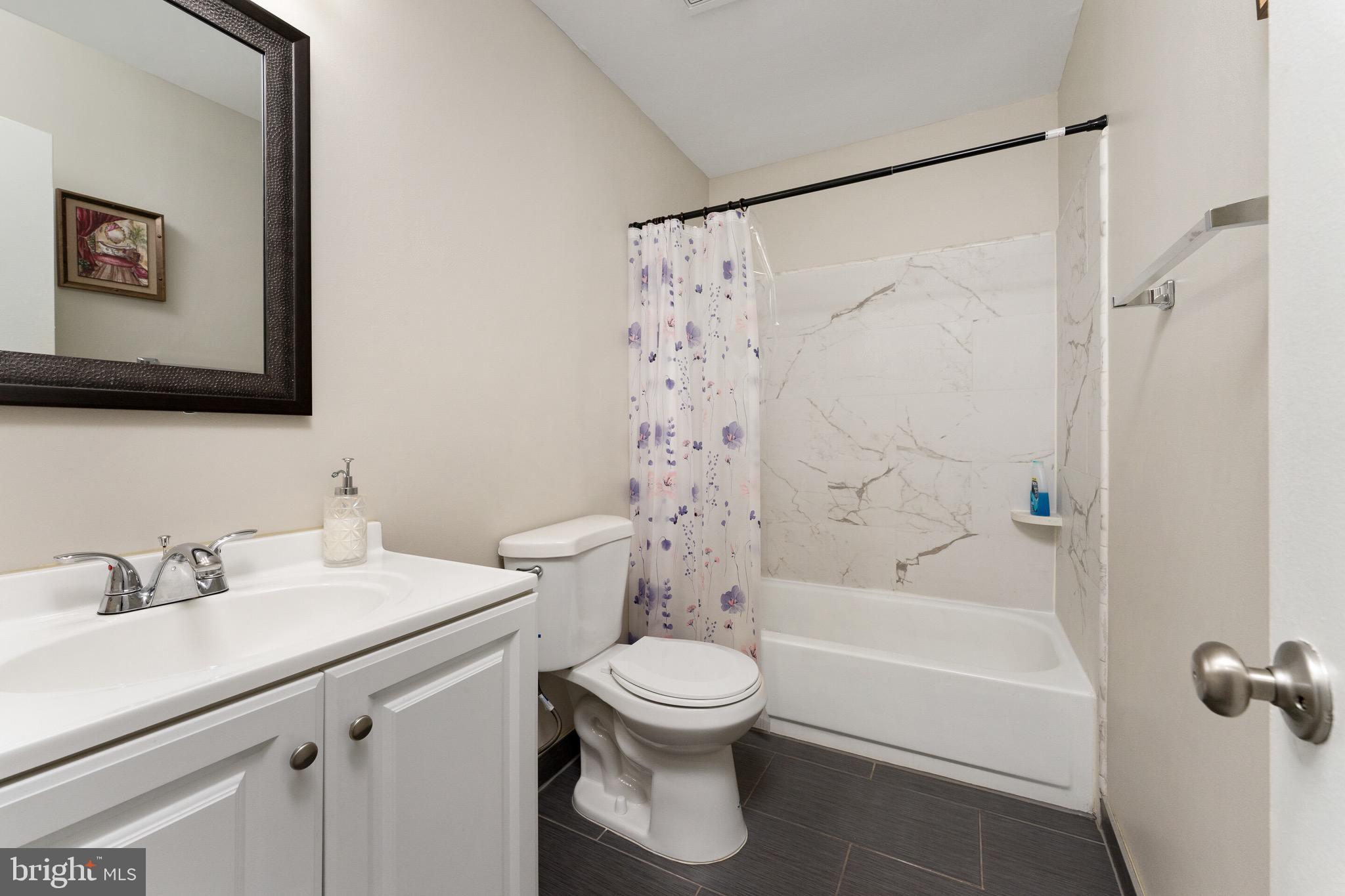 WILLIAMSTOWN - Residential