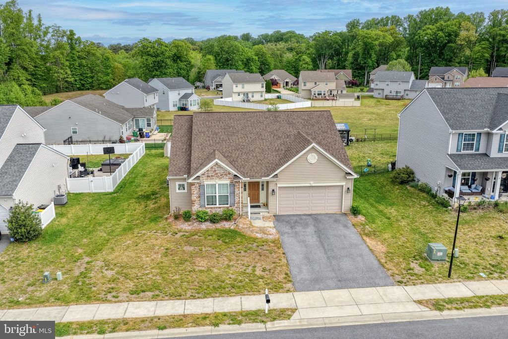 Photo of 27 River Cliff Circle, FELTON, DE 19943 (MLS # DEKT2046506)