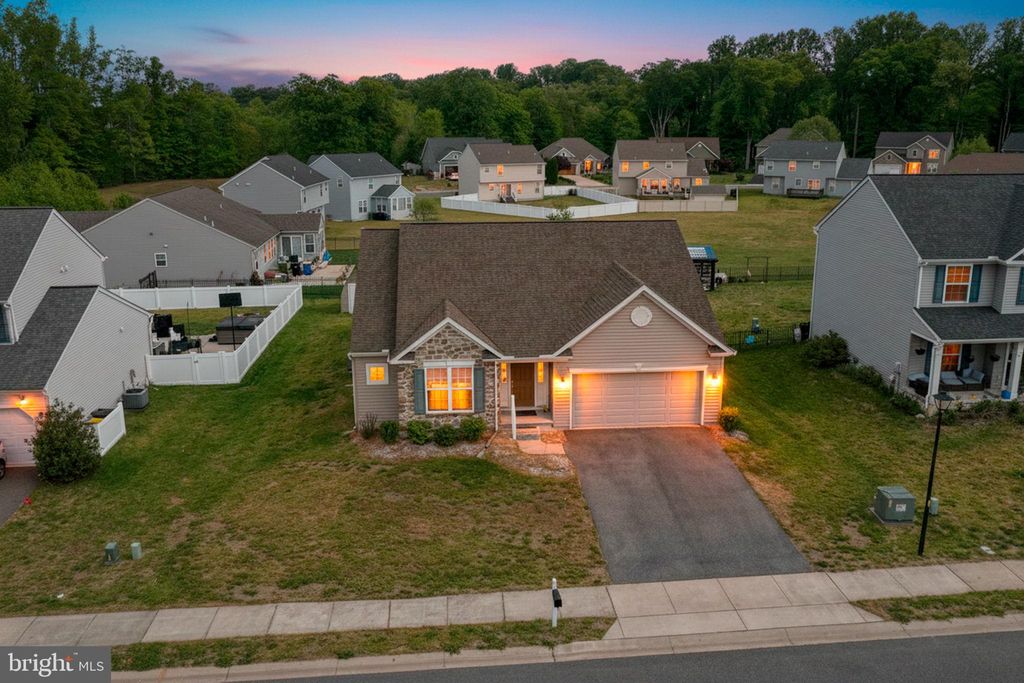 Photo of 27 River Cliff Circle, FELTON, DE 19943 (MLS # DEKT2046506)