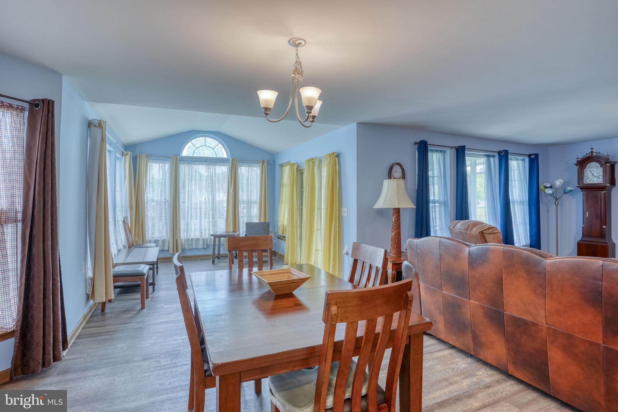 COURSEYS POINT - Residential