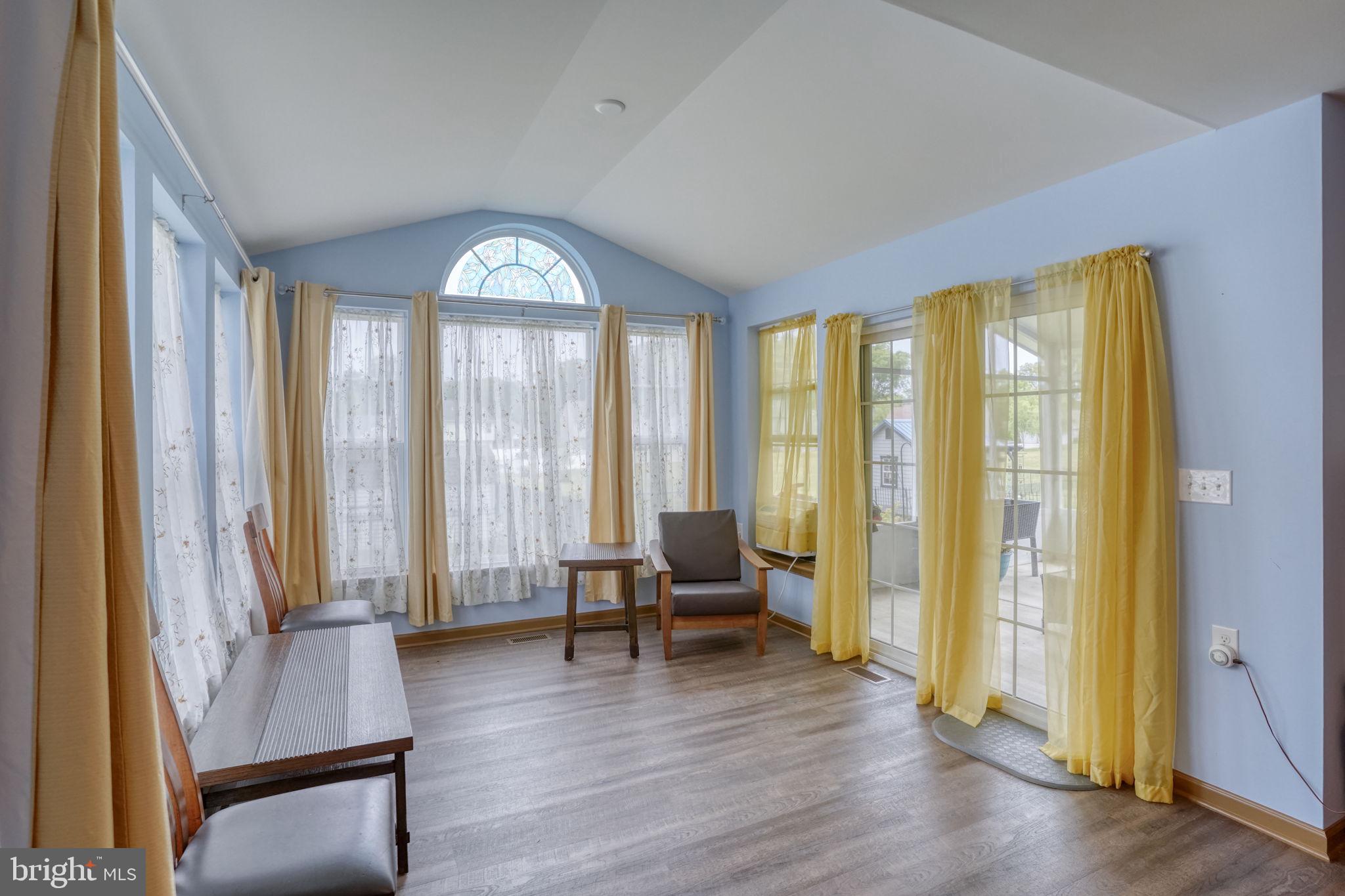 COURSEYS POINT - Residential