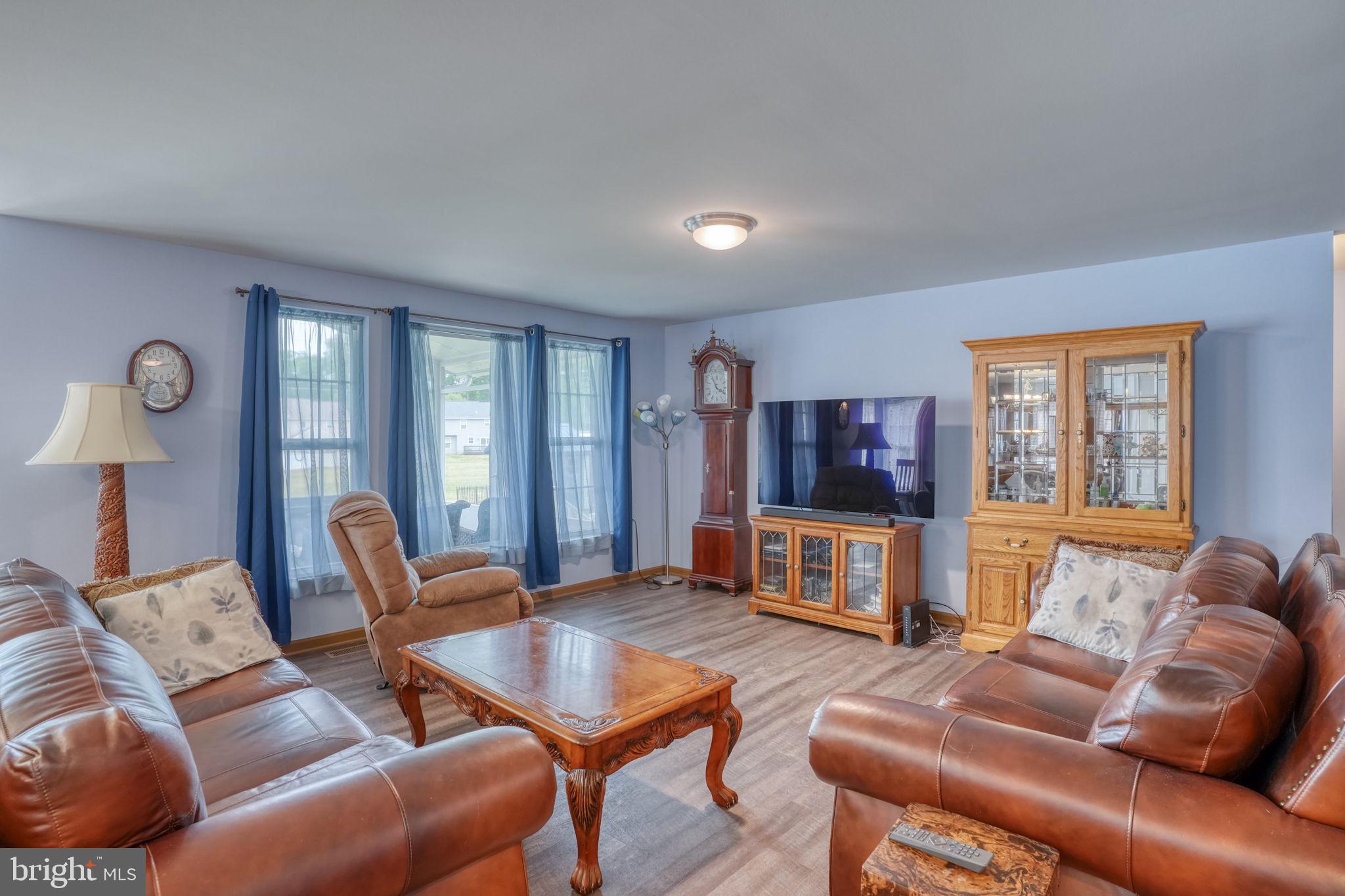 COURSEYS POINT - Residential
