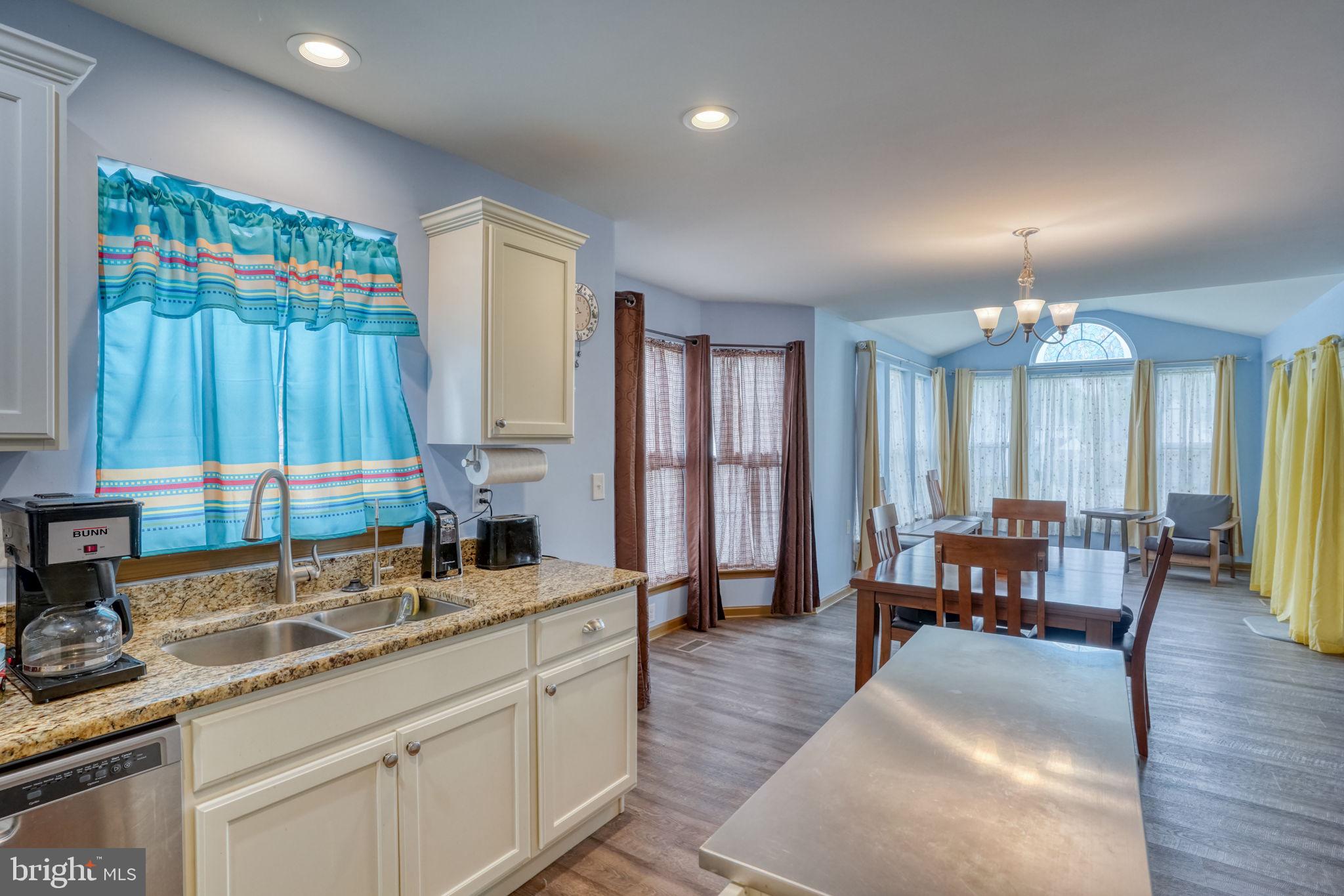 COURSEYS POINT - Residential