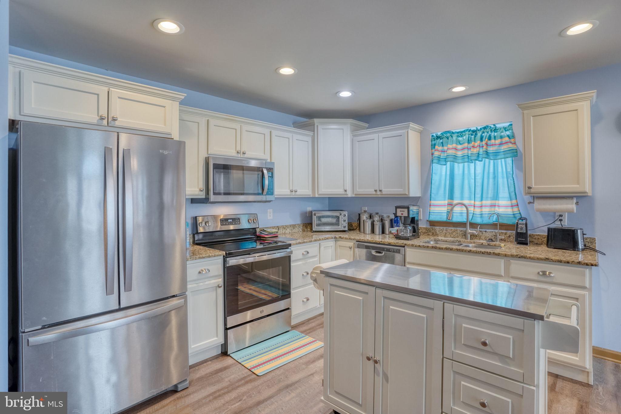 COURSEYS POINT - Residential