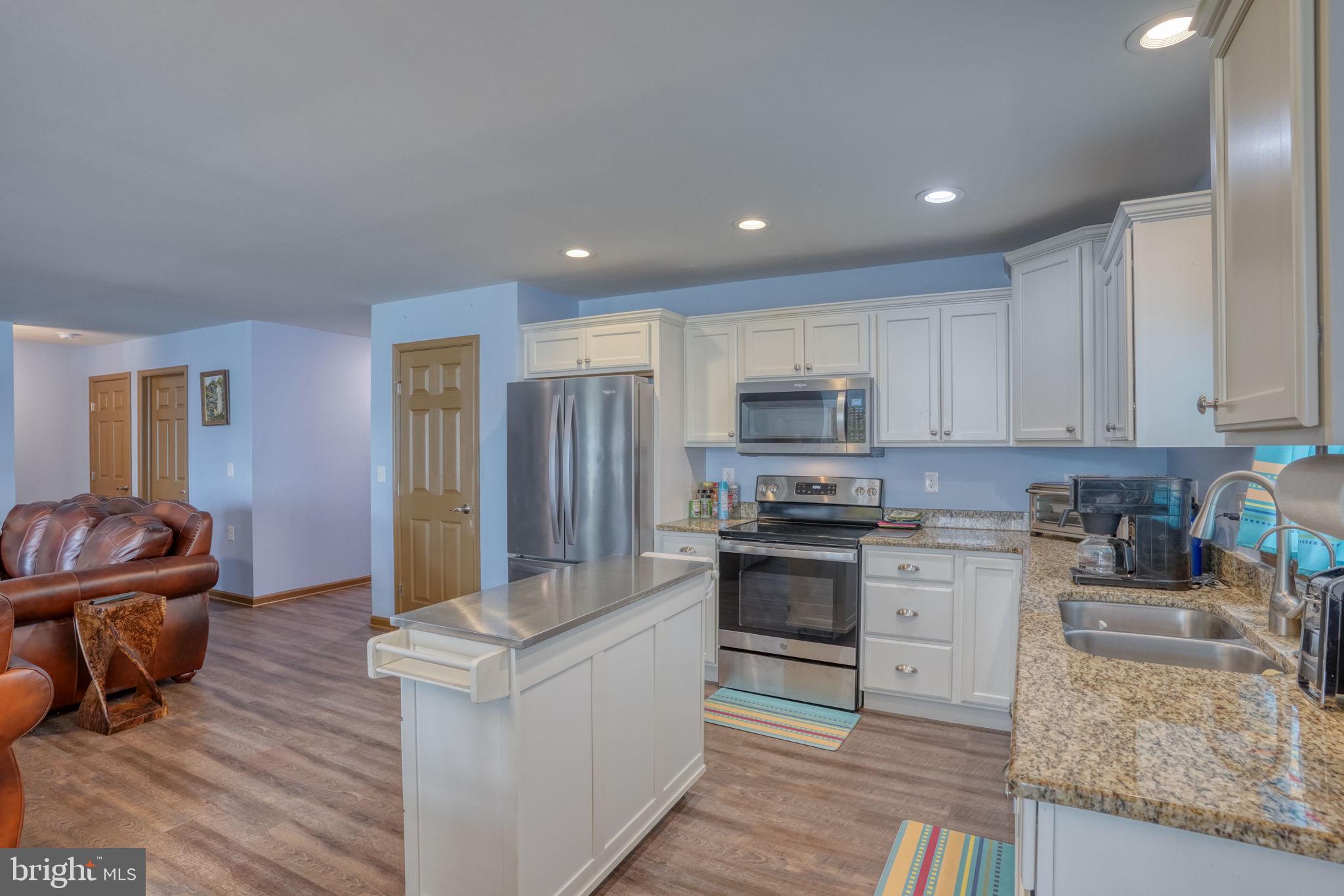 COURSEYS POINT - Residential