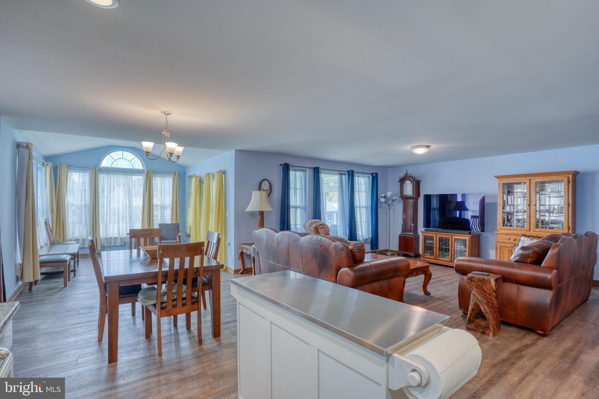 COURSEYS POINT - Residential