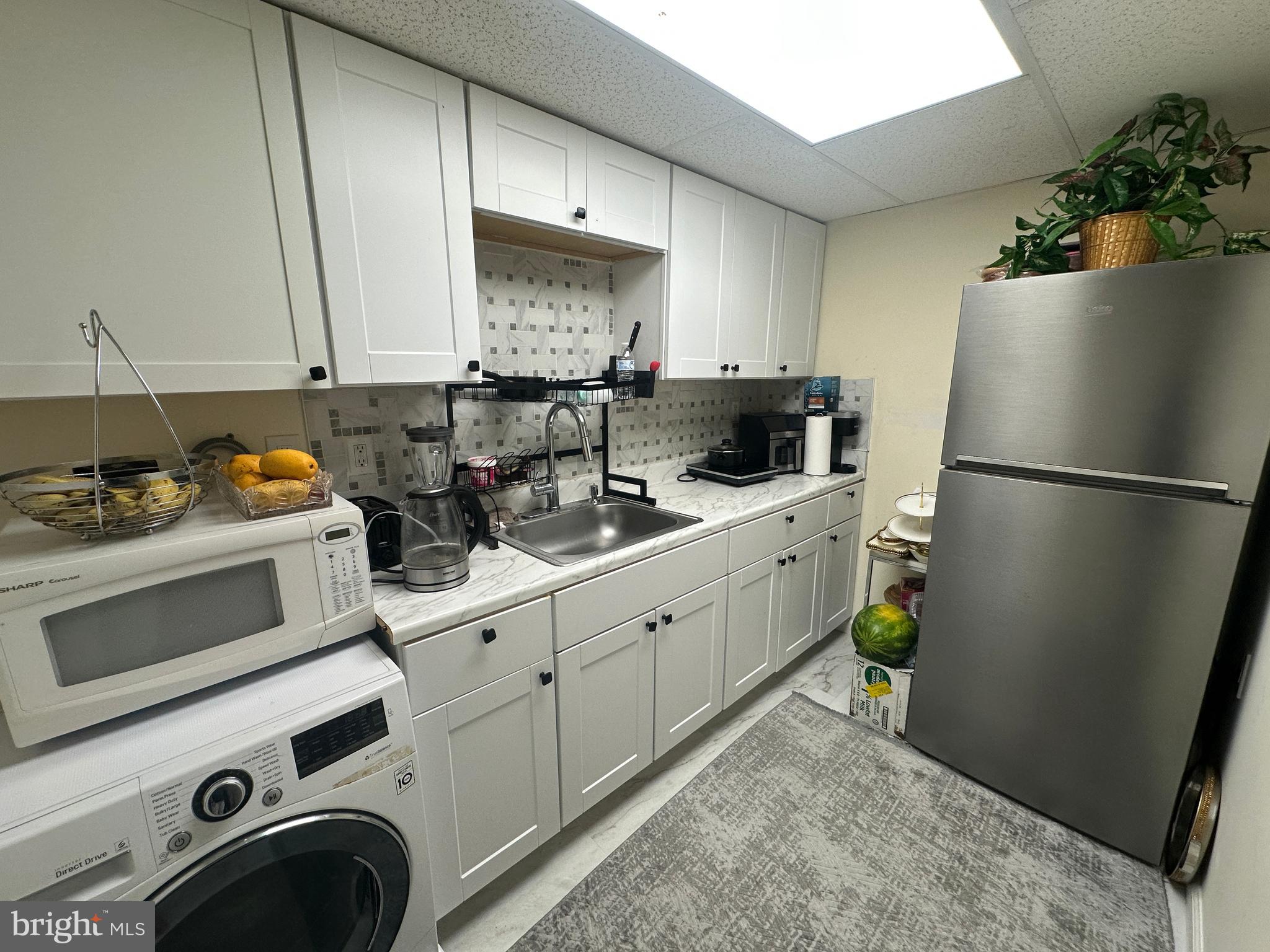 PRINCETON WOODS - Residential Lease