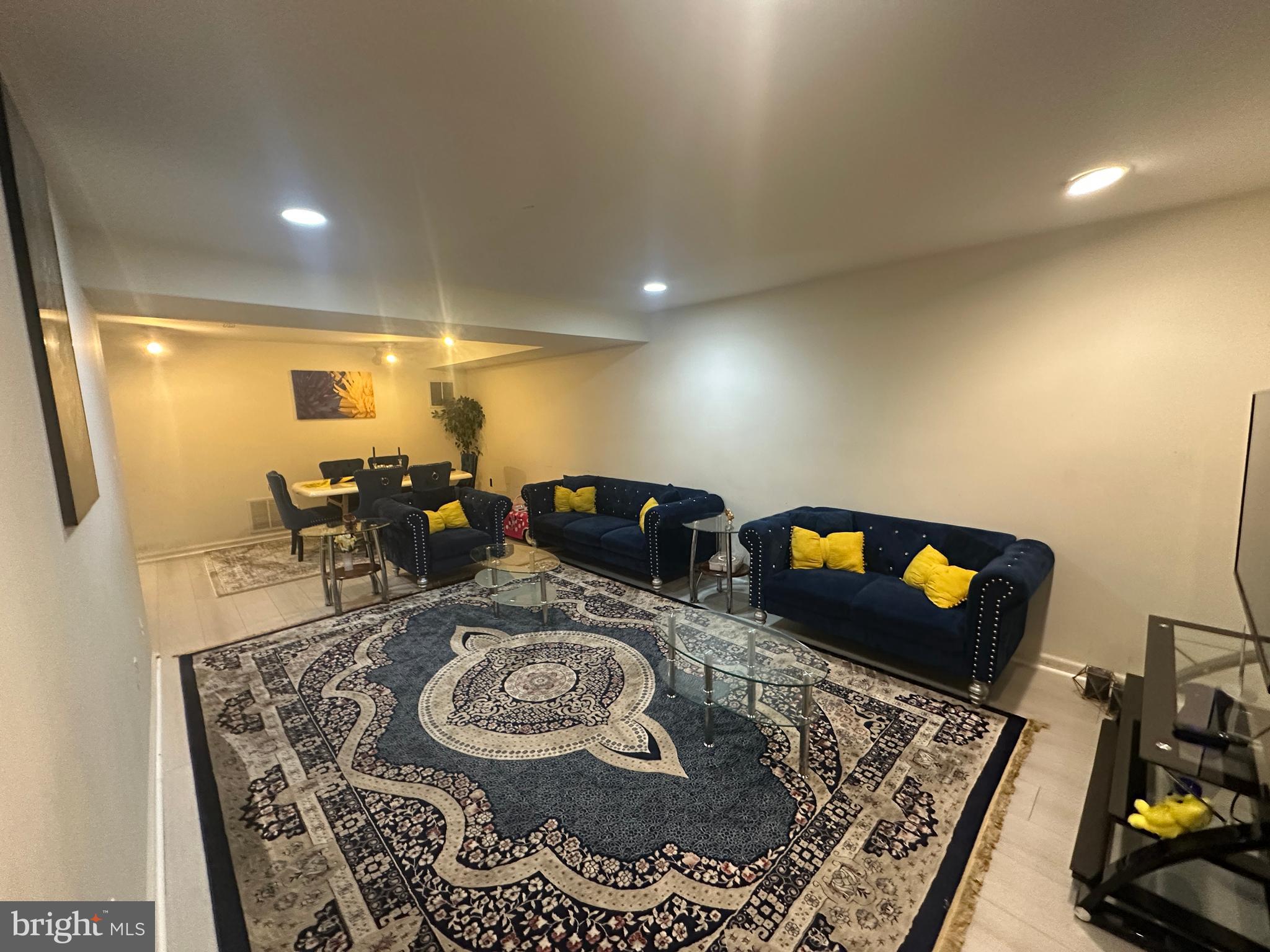 PRINCETON WOODS - Residential Lease