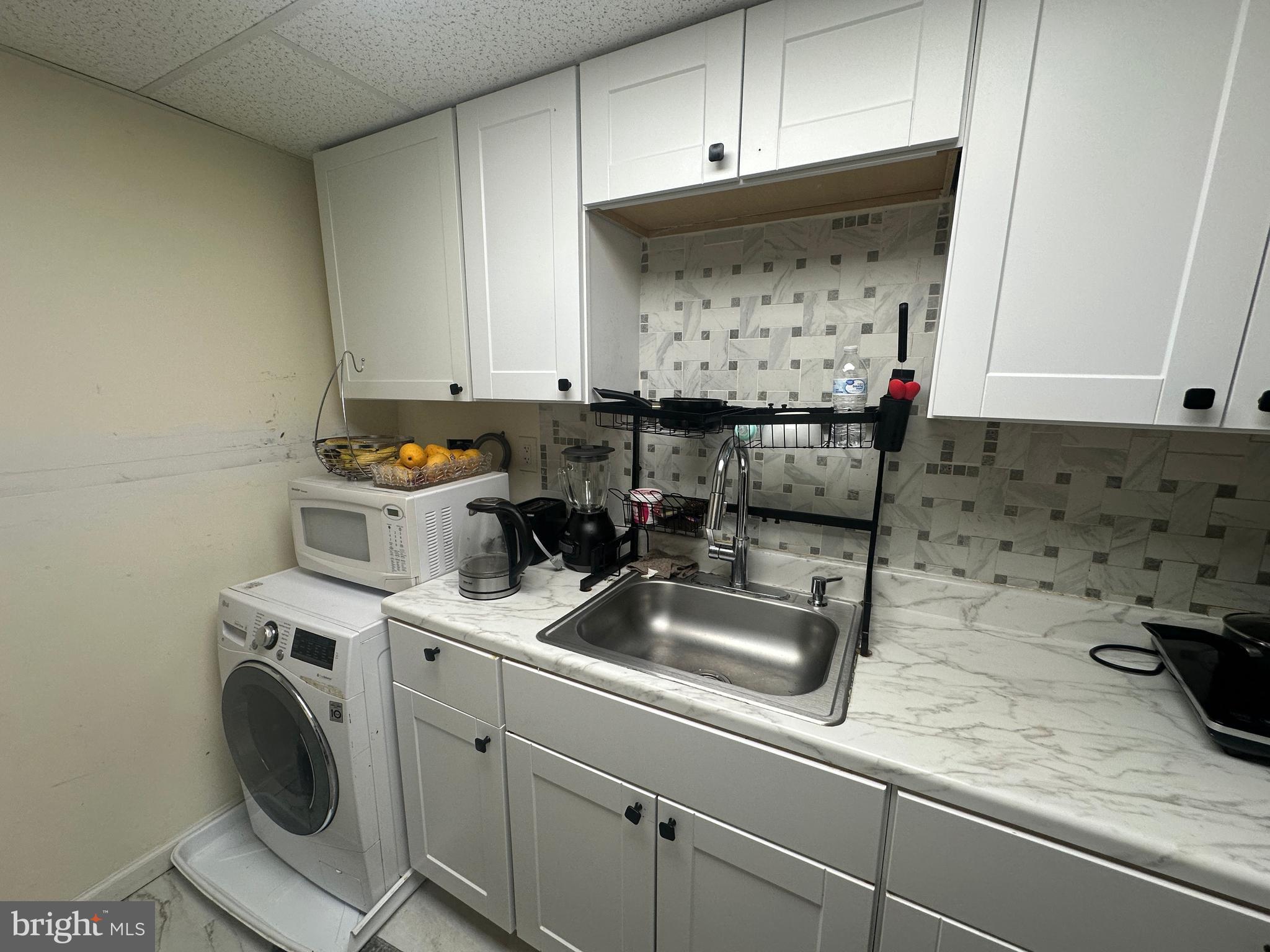 PRINCETON WOODS - Residential Lease