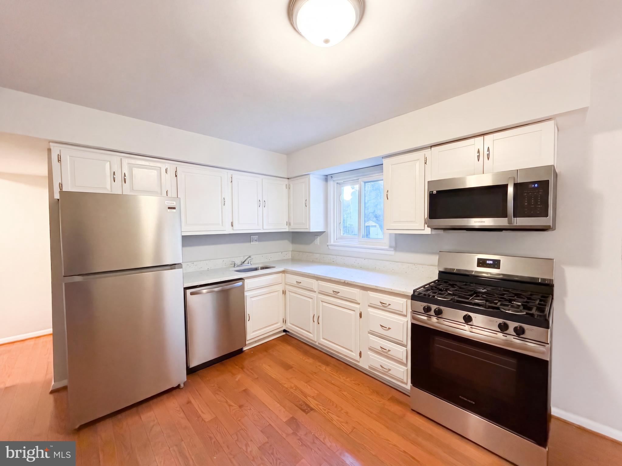 662 HERNDON PARKWAY