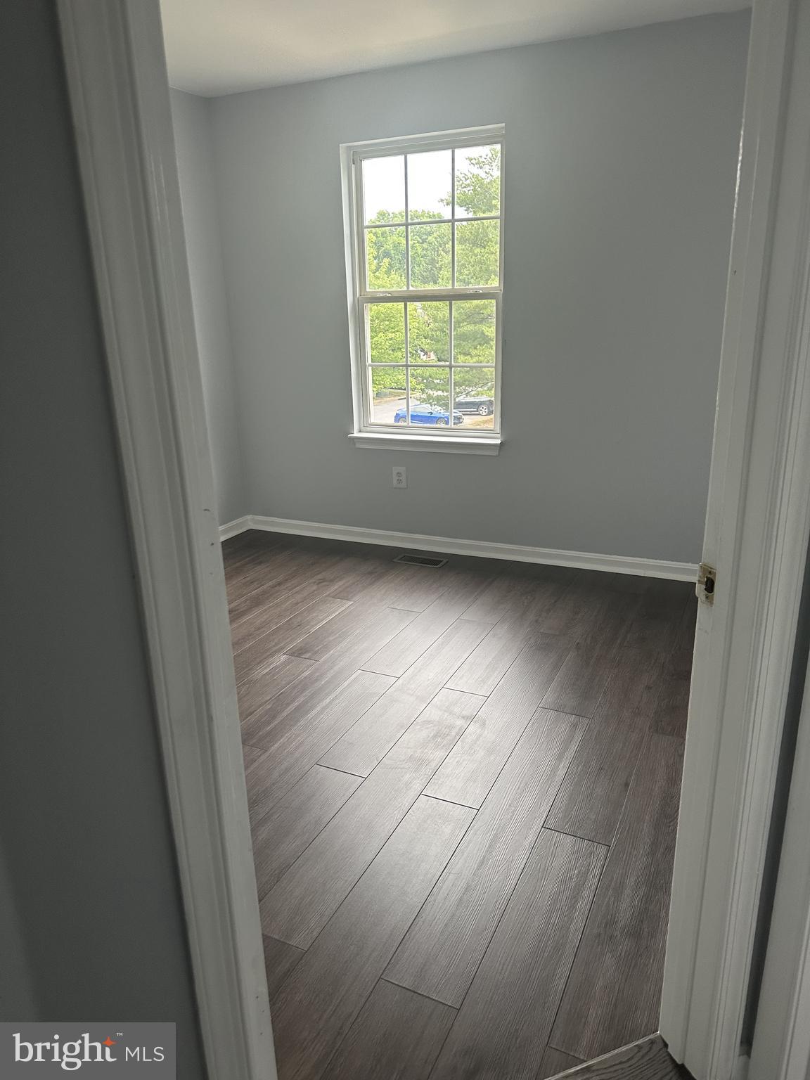 SUBURBIA - Residential Lease