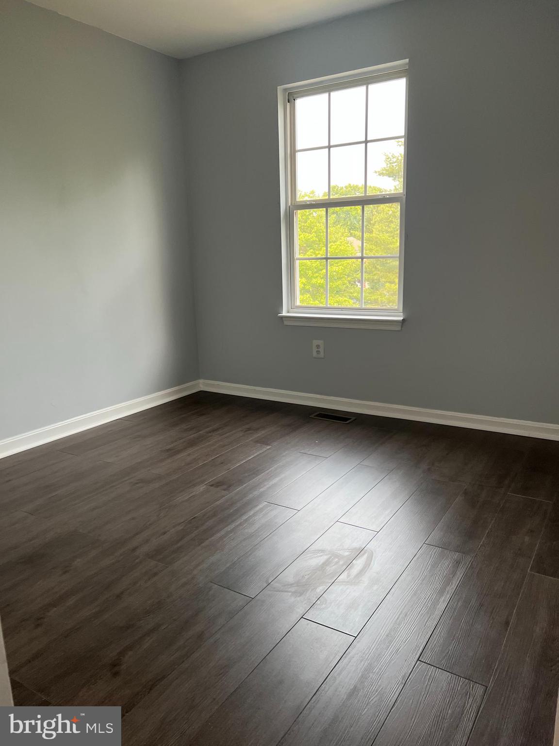 SUBURBIA - Residential Lease