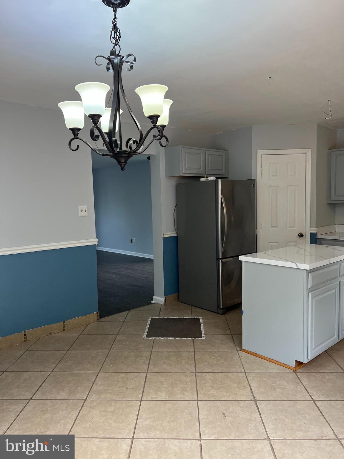 SUBURBIA - Residential Lease