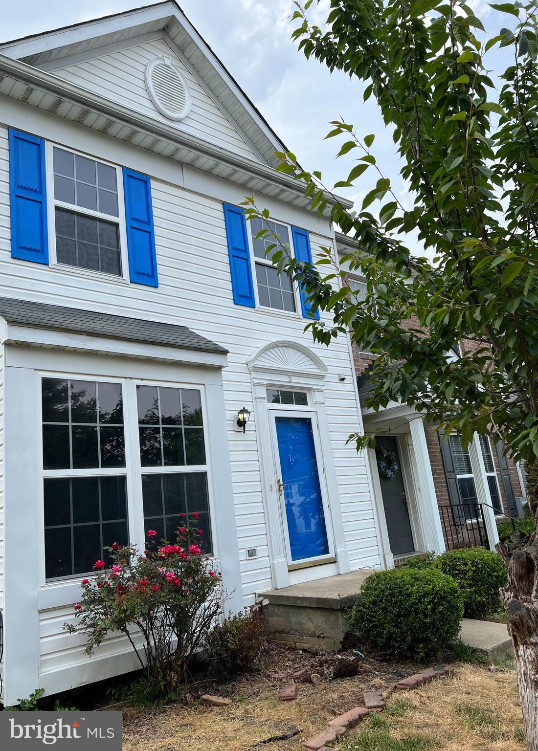 SUBURBIA - Residential Lease